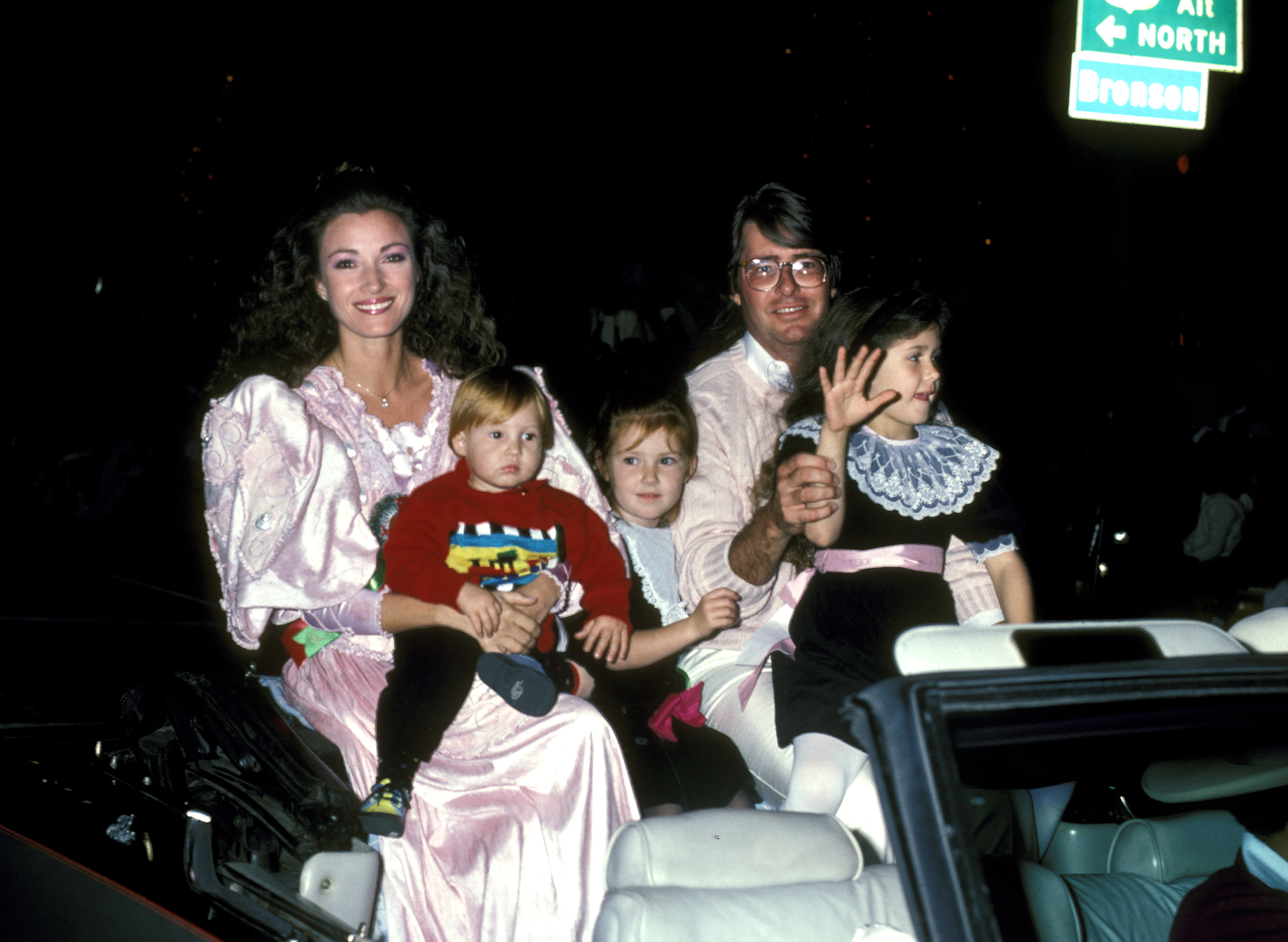 Jane Seymour, David Flynn, Sean Flynn, Katherine Flynn, and Jennifer Flynn, 1986 | Source: Getty Images