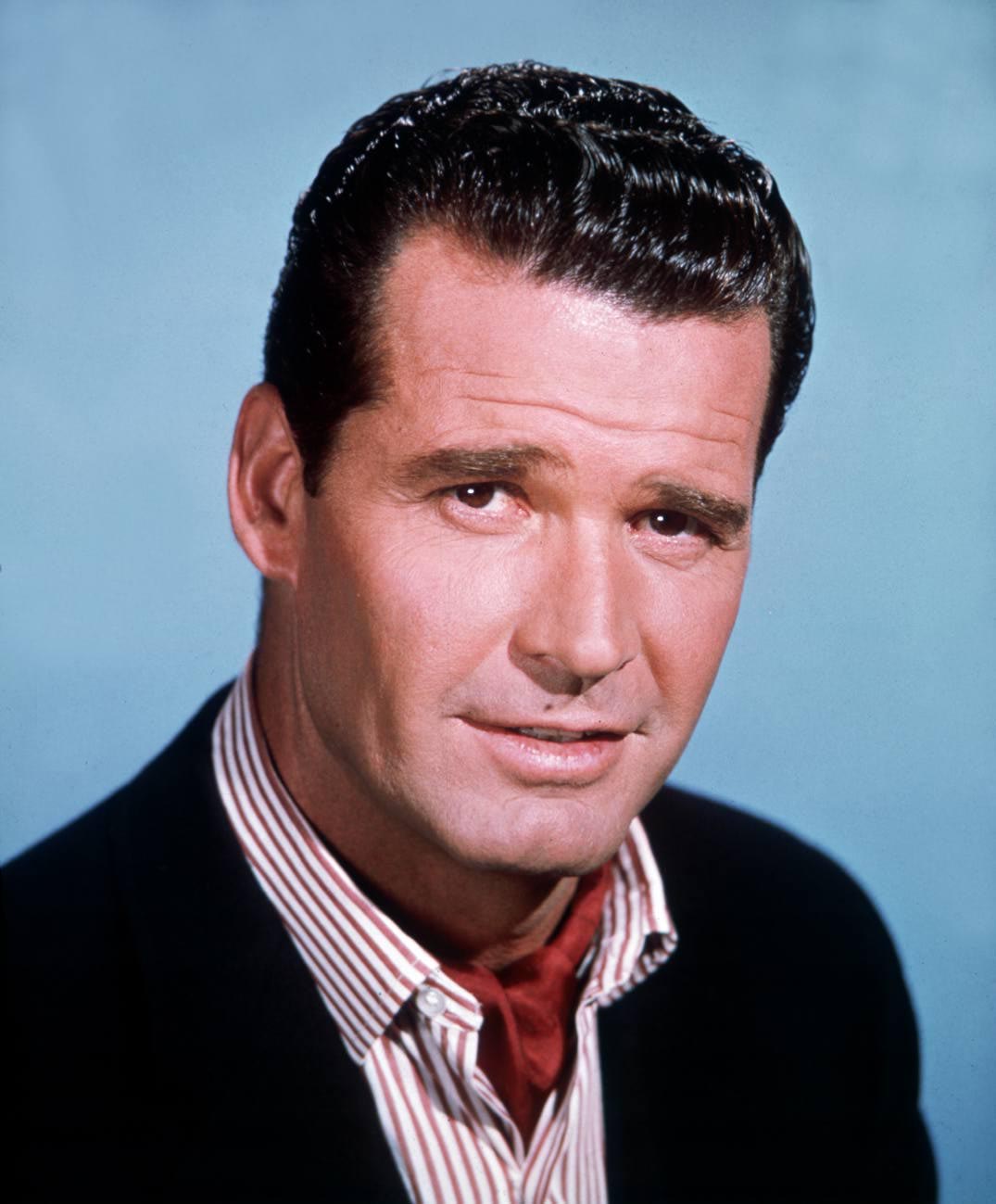 A portrait of American actor James Garner, on January 4, 1967. | Photo: Getty Images.