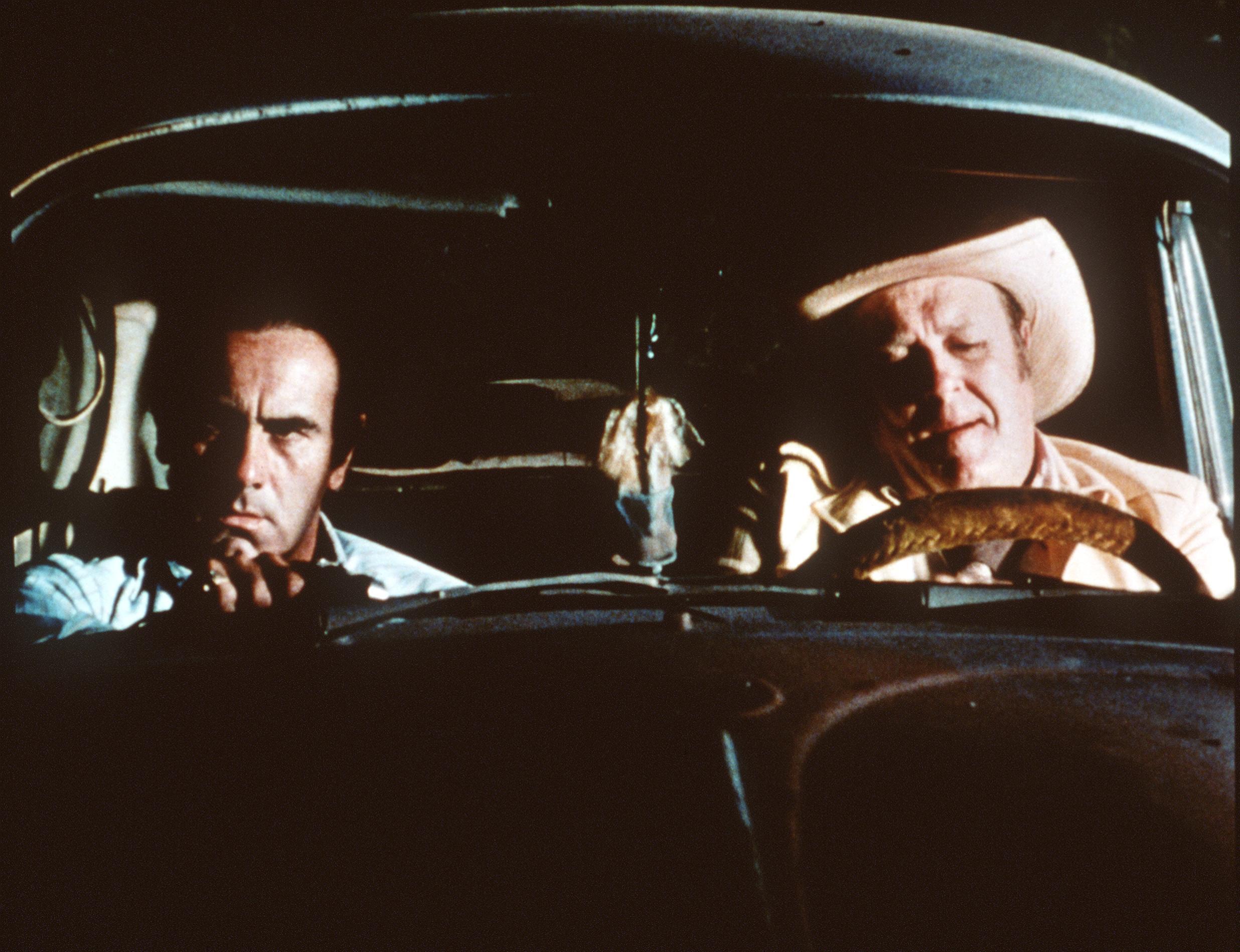 Dan Hedaya and E. Emmet Walsh in the 1984 Film "Blood Simple." | Source: Getty Images