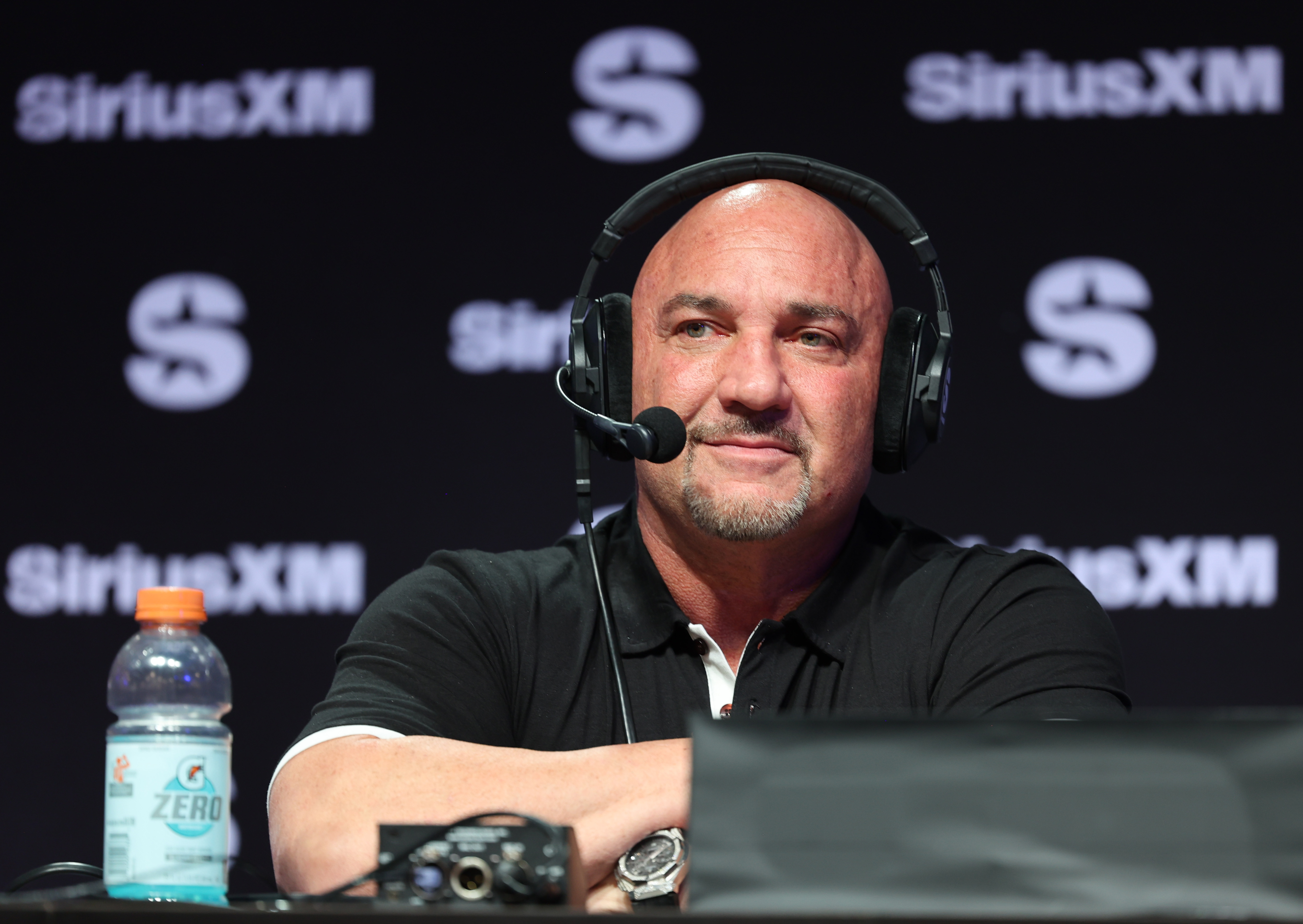 Jay Glazer speaks on SiriusXM at Super Bowl LVIII on February 7, 2024, in Las Vegas, Nevada. | Source: Getty Images