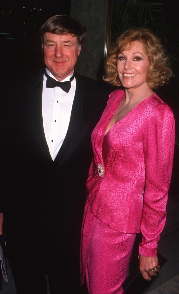 Kim Novak and Robert Malloy attend the 47th Annual Golden Globe Awards on January 20, 1990. | Photo: Getty Images