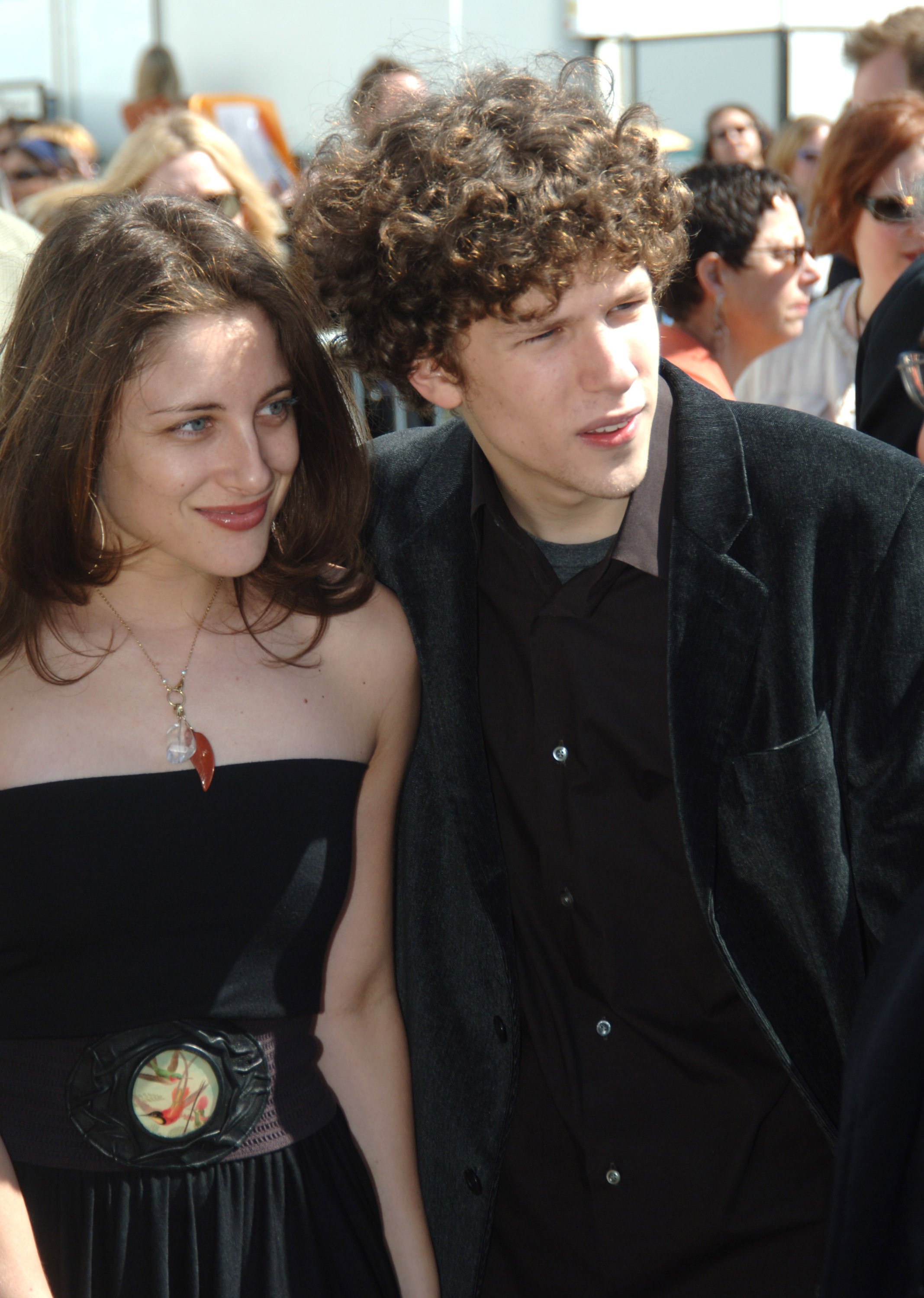 Jesse Eisenberg and Anna Strout at the Film Independent's 2006 Independent Spirit Awards. | Source: Getty Images