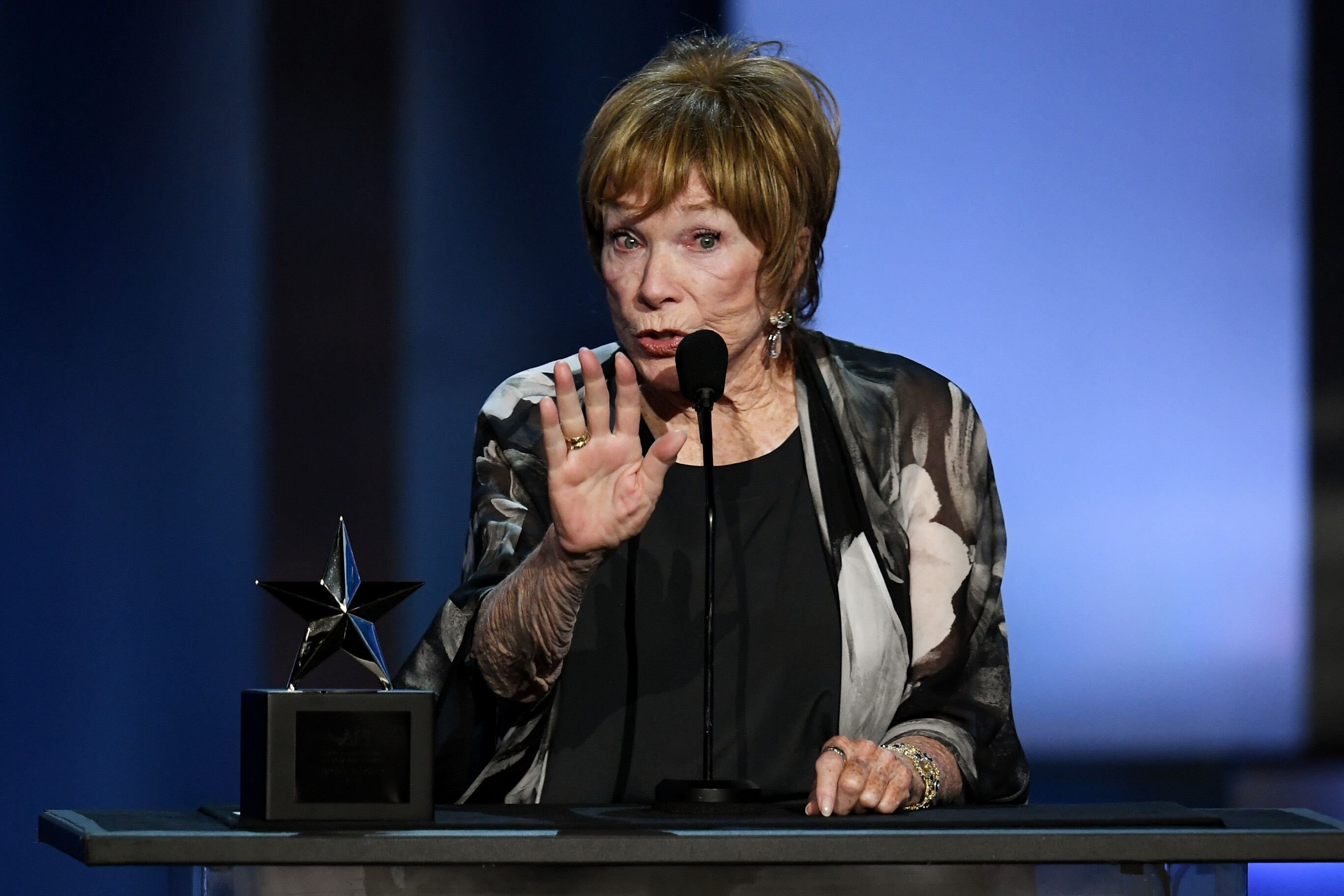 Shirley MacLaine at the American Film Institute's 46th Life Achievement Award Gala on June 7, 2018 in Hollywood, California | Photo: Getty Images