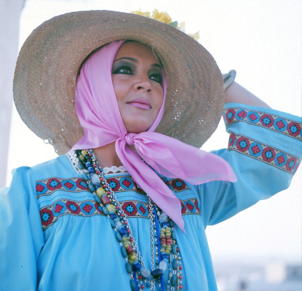 Sara Montiel durante un homenaje en su ciudad natal en 1974. Campo de Criptana, Toledo, Castilla La Mancha, España. | Foto: Getty Images Sara Montiel durante un homenaje en su ciudad natal en 1974. Campo de Criptana, Toledo, Castilla La Mancha, España. | Foto: Getty Images