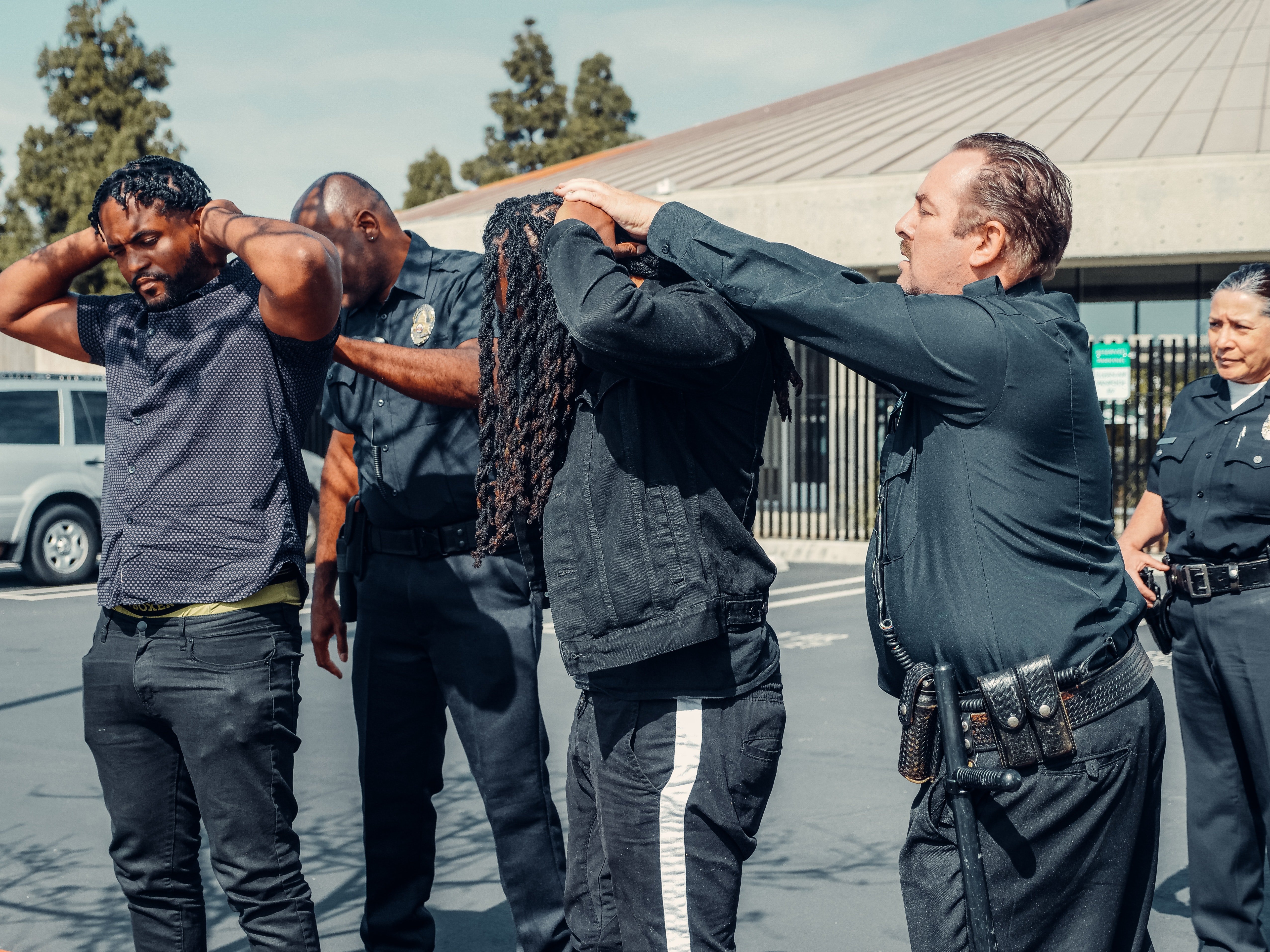 The beggars who kidnapped Henry were ultimately arrested. | Source: Pexels