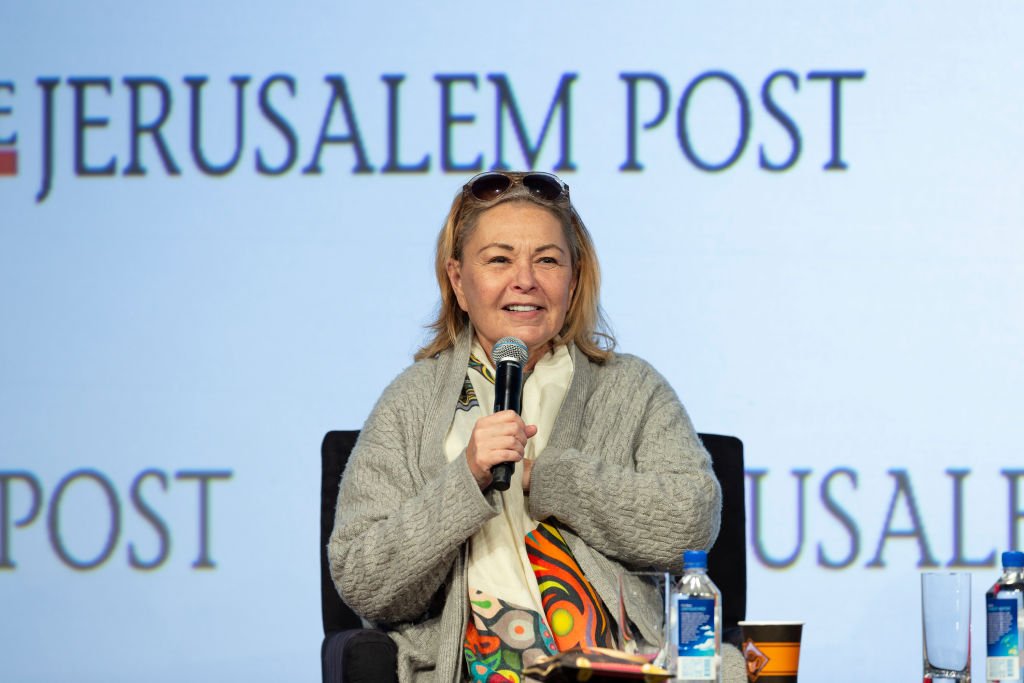 Roseanne Barr interviewed by Dana Weiss during 7th Annual Jerusalem Post Conference at Marriott Marquis Hotel on April 29, 2018. | Photo: Getty Images