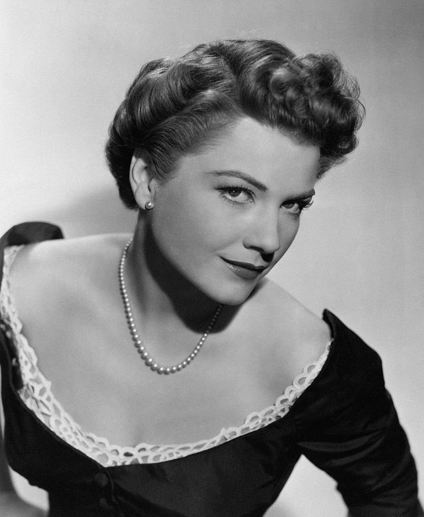 Portrait of American actress Anne Baxter on the set of the film All About Eve. United States, 1950. | Photo: Getty Images