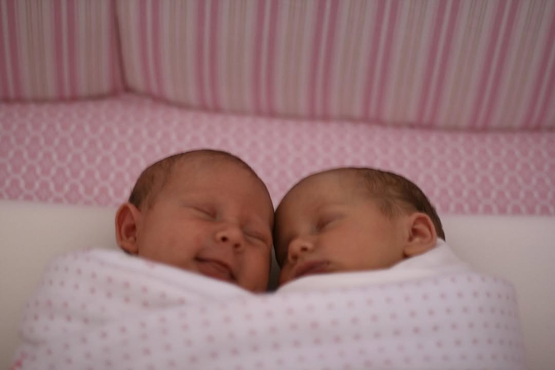 Marcia Cross's twin daughters from a post dated February 20, 2021. | Source: Instagram/reallymarcia