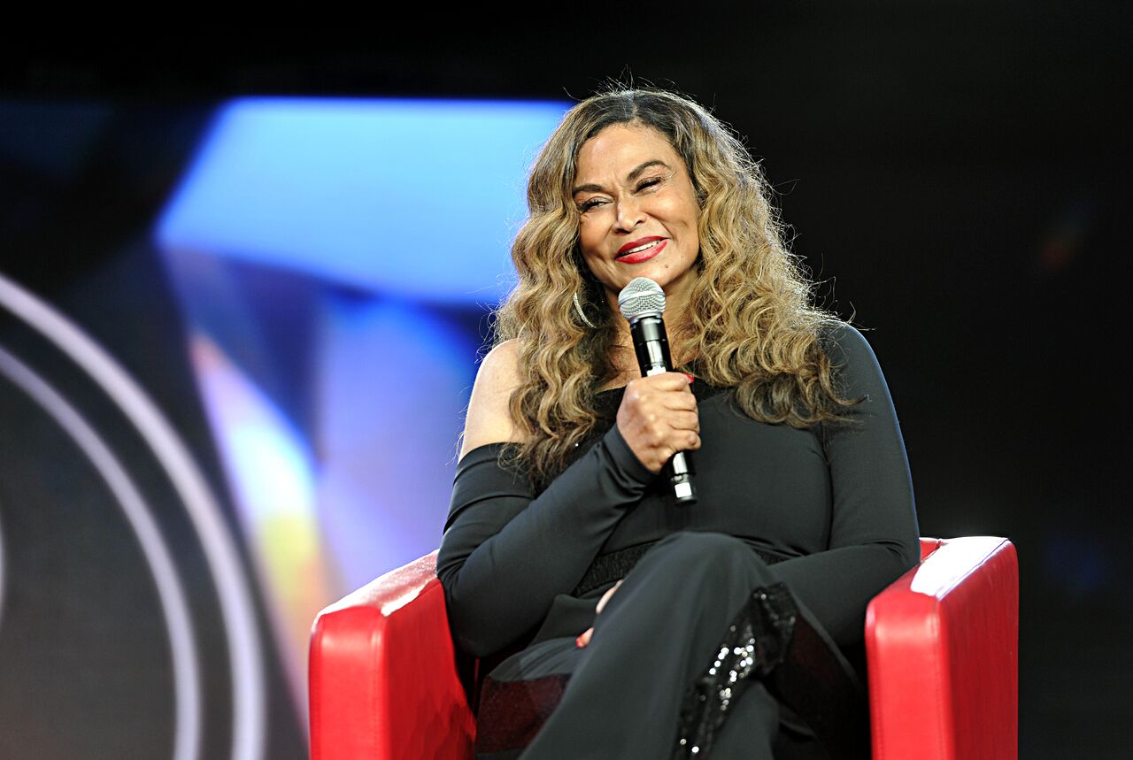 Tina Knowles attends Beautycon Festival Los Angeles 2019 at Los Angeles Convention Center on August 10, 2019. | Photo: Getty Images