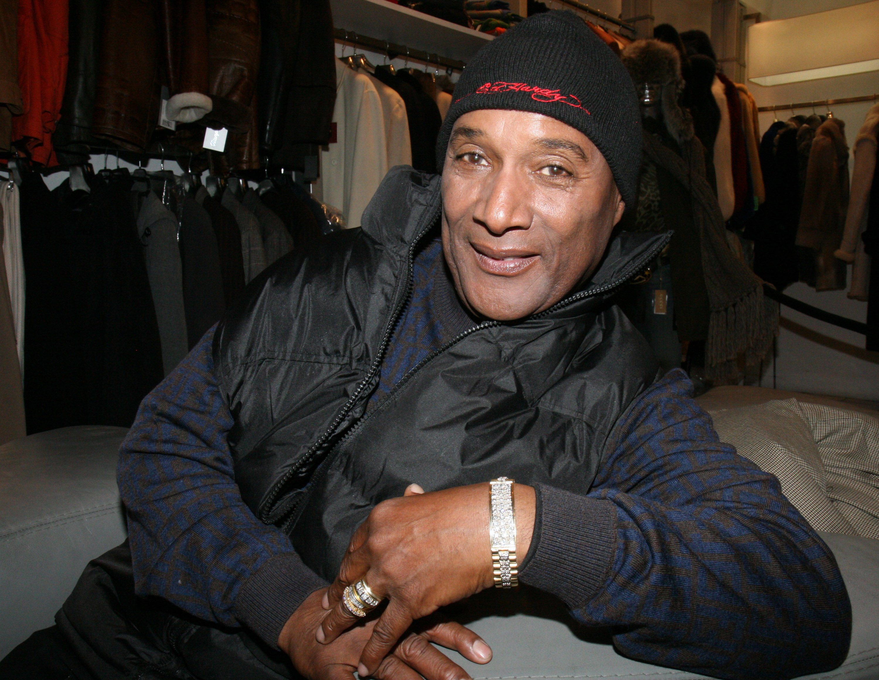 Paul Mooney attends a photo shoot at the Apollo Theater January 5, 2008 | Photo: Getty Images