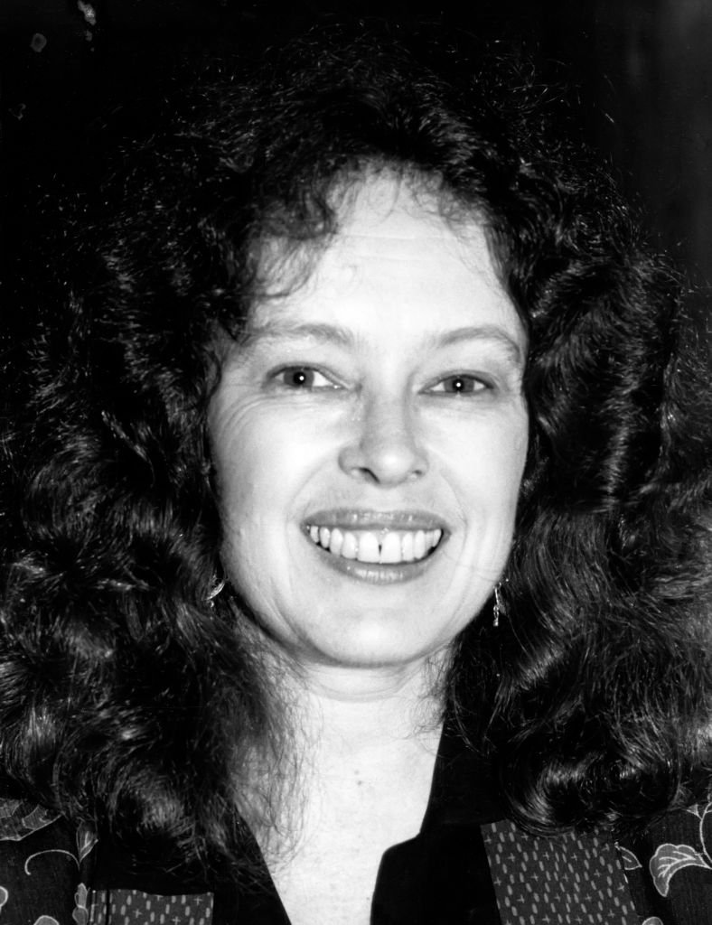 Portrait of Sandy Dennis smiling circa 1981 in New York City. | Photo: Getty Images