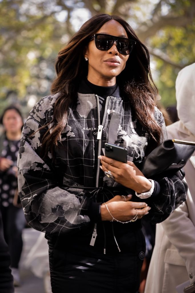 Naomi Campbell, is seen outside the Sacai show during Paris Fashion Week - Womenswear Spring Summer 2020 | Photo: Getty Images