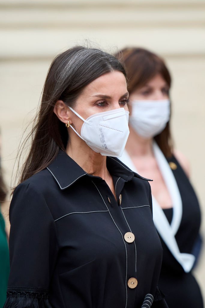 La Reina Letizia de España inaugura el Centro Memorial de las Víctimas del Terrorismo el 1 de junio de 2021 en Vitoria-Gasteiz, España. | Foto: Getty Images.