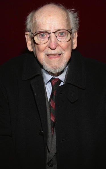 Barnard Hughes attends the Opening of Frozen at Circle In The Square Theatre on May 4, 2004, in New York City. | Source: Getty Images.