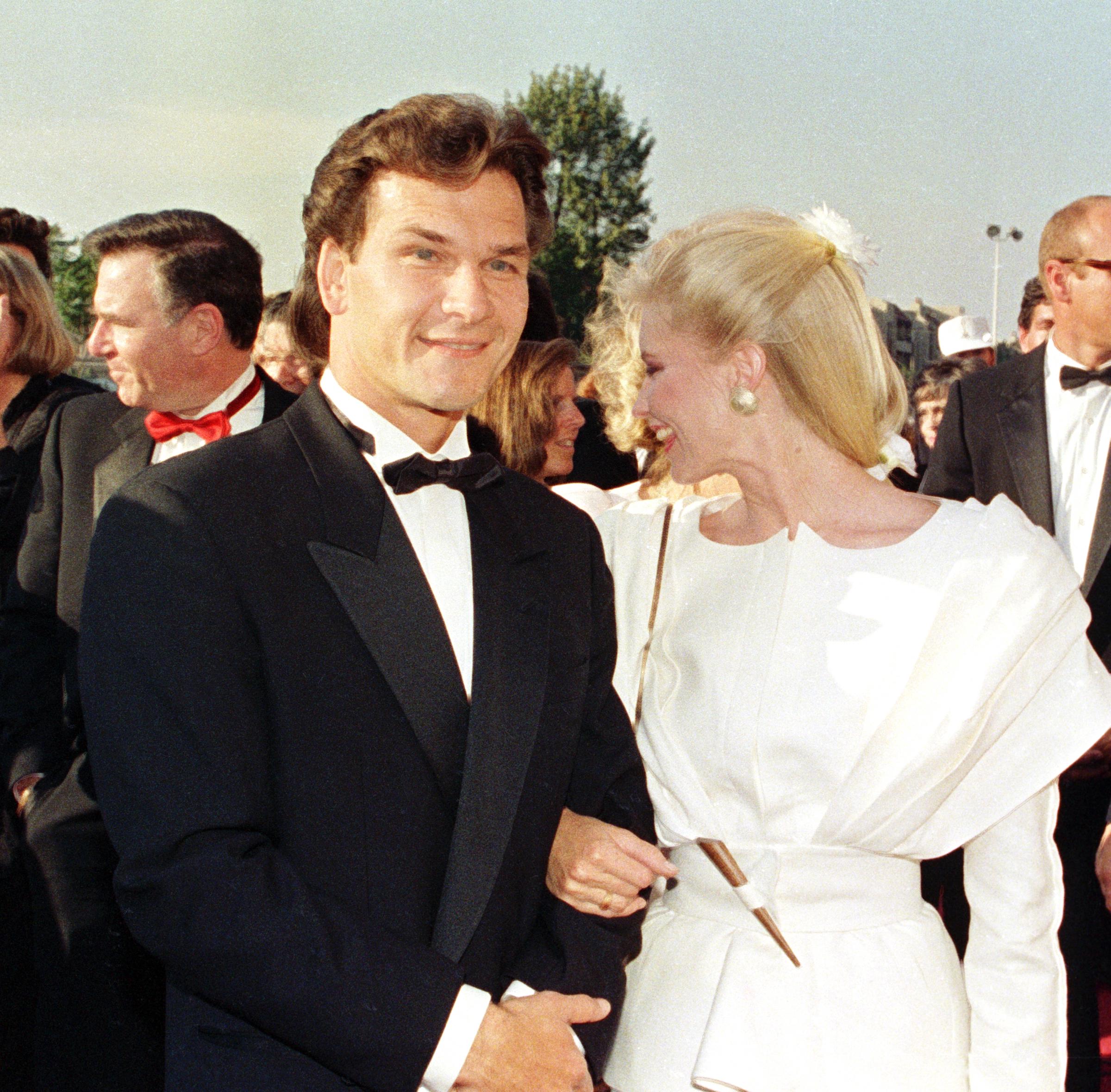 Patrick Swayze and Lisa Niemi at the Academy Awards on  April 11, 1988, in Los Angeles, California. | Source: Getty Images