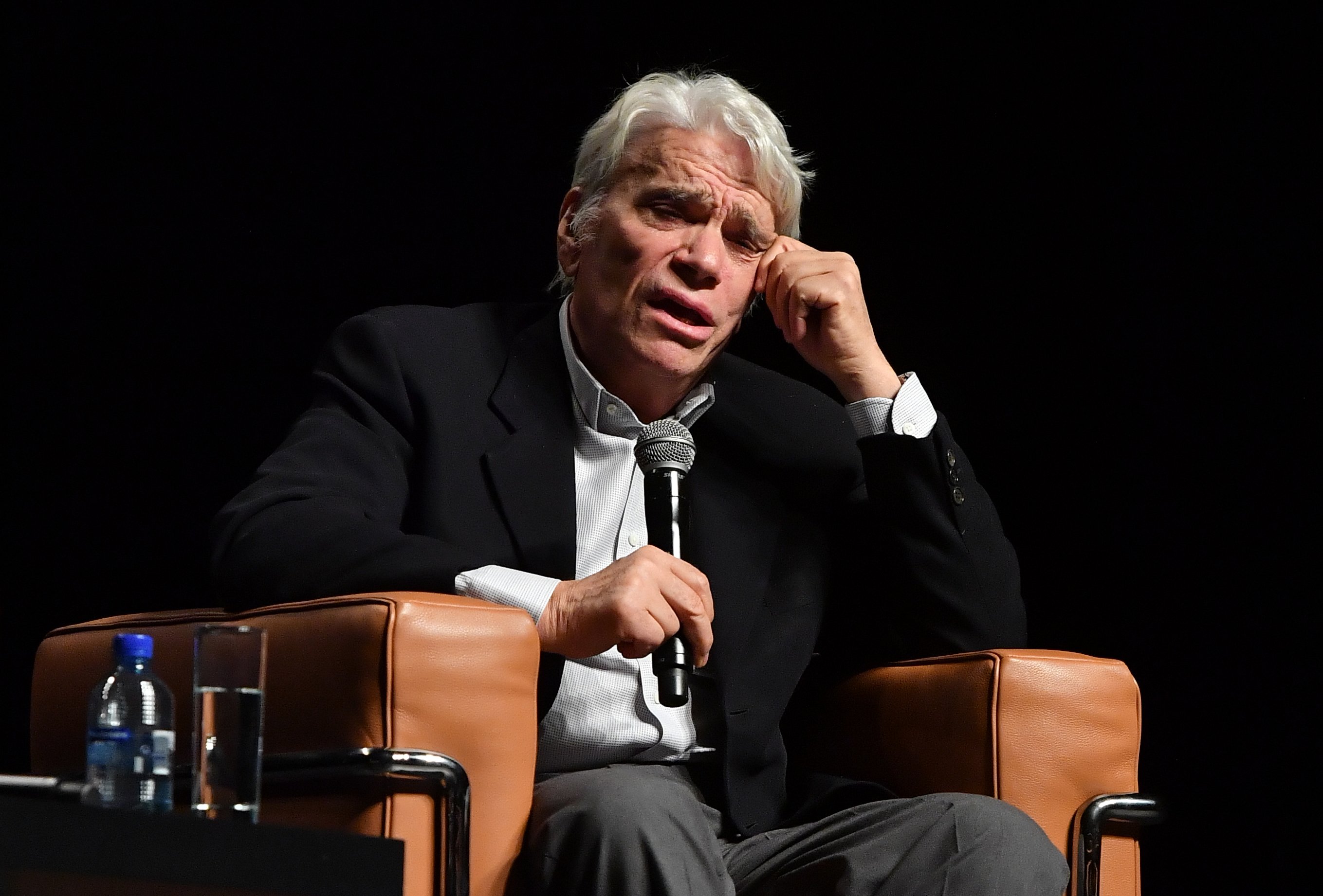 L'homme d'affaires et ancien politicien français Bernard Tapie s'exprime lors d'une conférence à la Chambre de commerce de Liège, le 27 septembre 2018. | Photo : Getty Images