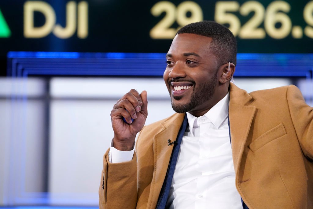  Ray J speaks with anchor Charles Payne during "Making Money" at Fox Business Network Studios on February 12, 2020 | Photo: Getty Images