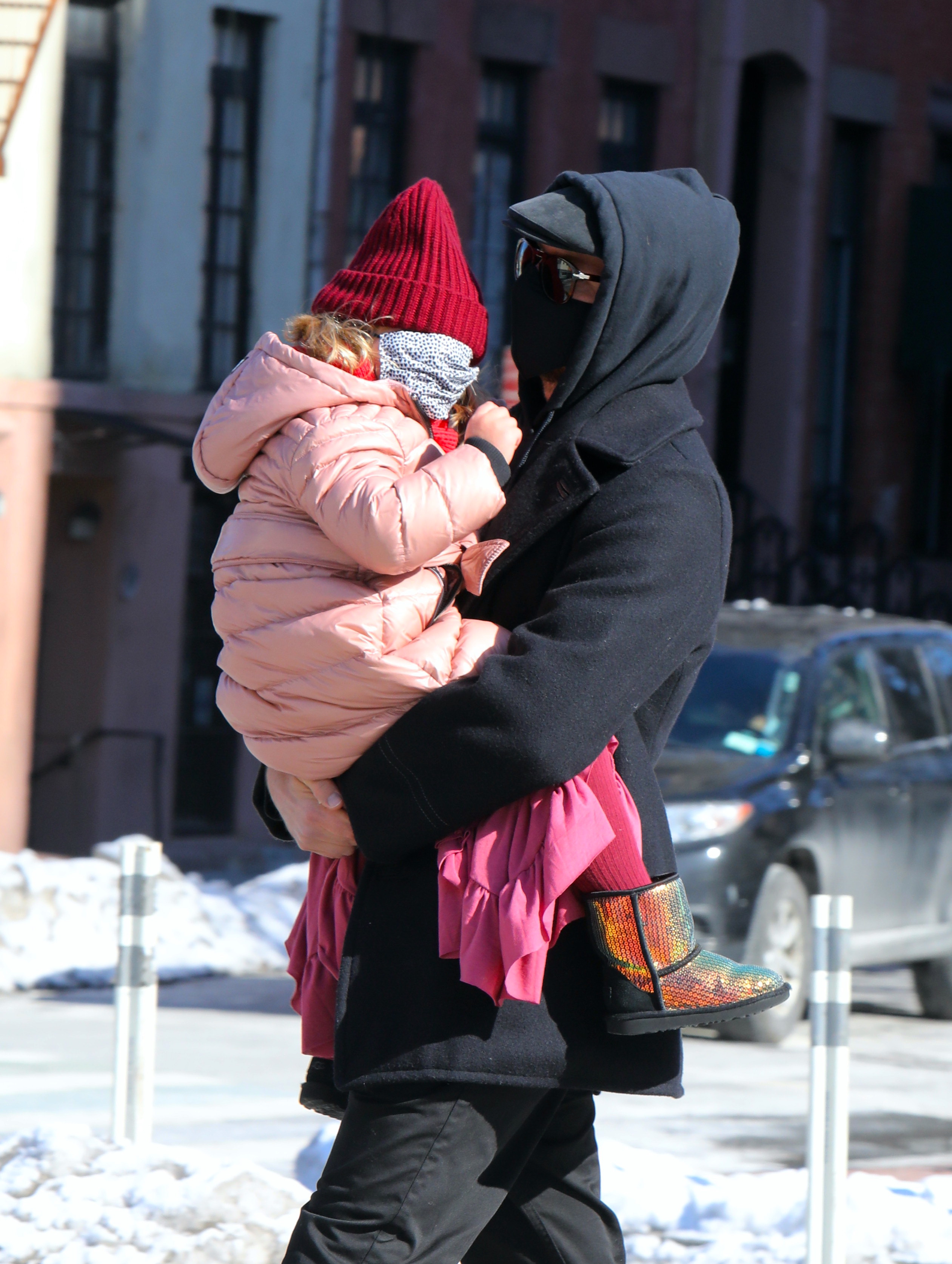 Bradley Cooper and daughter Lea are seen on February 8, 2021, in New York City. | Source: Getty Images