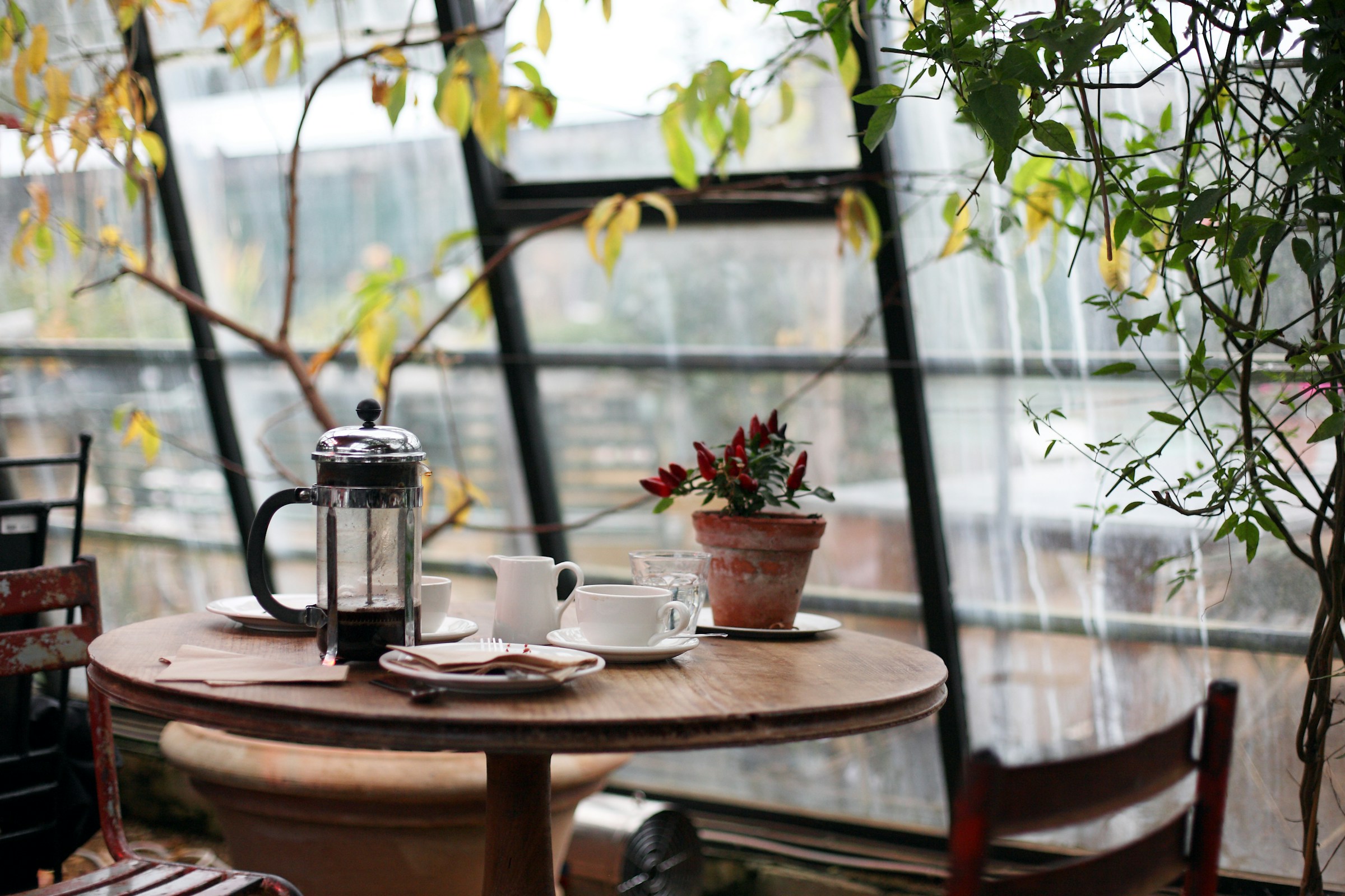 A table at a coffee shop | Source: Unsplash