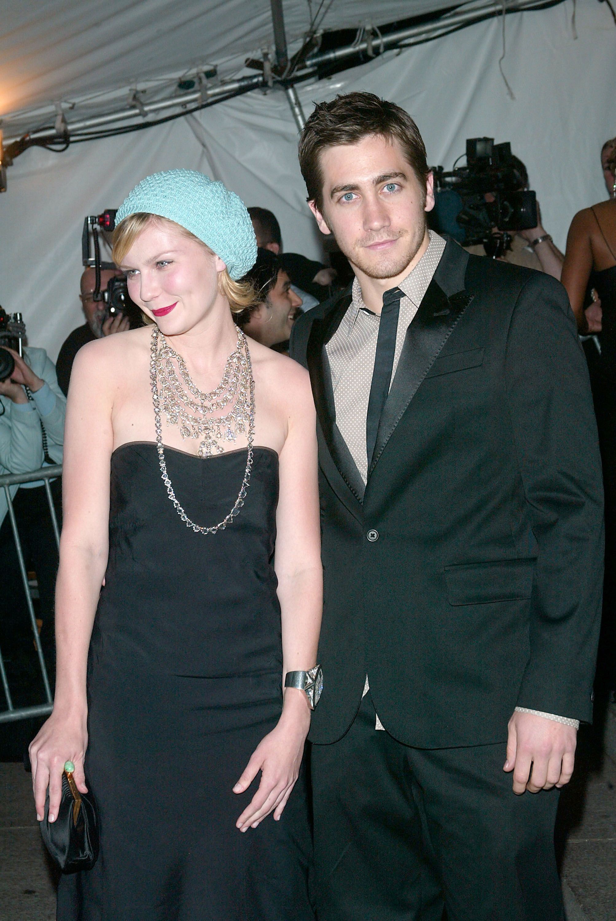  Kirsten Dunst and Jake Gyllenhaal at the MET Gala in 2003 | Source: Getty Images