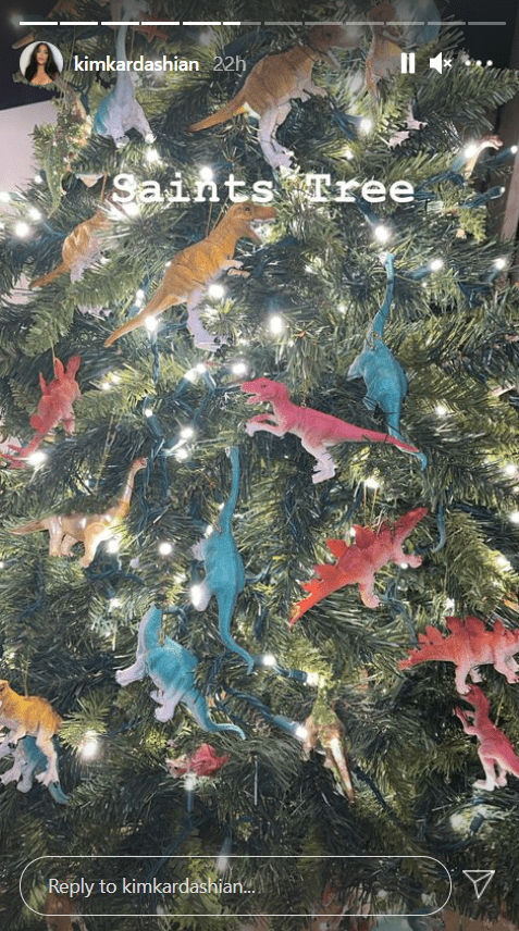 Screenshot of a photo of Saint West's dinosaur-themed Christmas tree.| Source: Instagram/kimkardashian