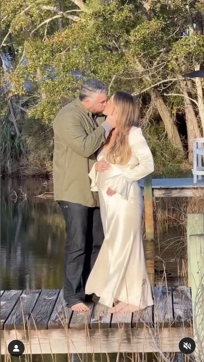 Jackie Miller James and her husband in a pregnancy announcement video dated January 2, 2023 | Source: Instagram.com/jaxandrose/