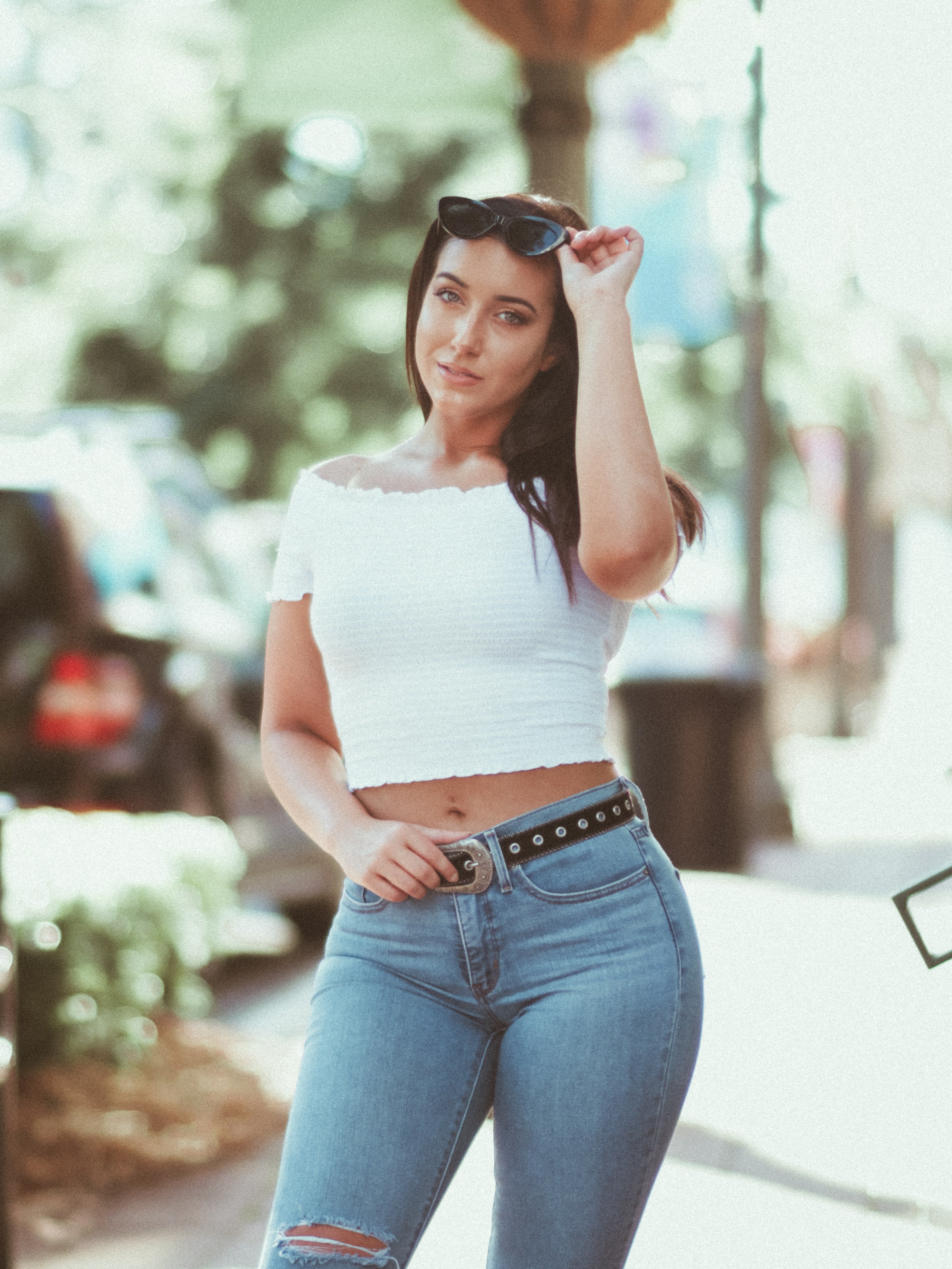 Une femme qui se tient la taille | photo : Unsplash