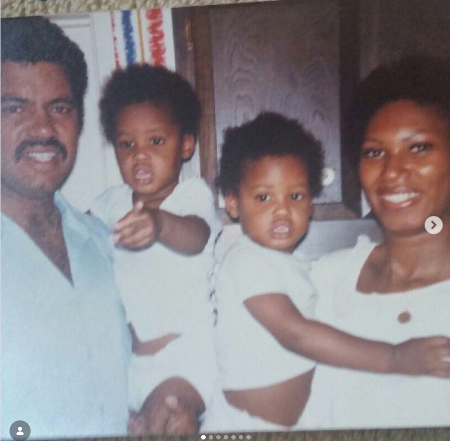 A young Jason Collins and his twin brother pose with their parents, Portia and Paul Collins, in a family throwback photo. | Source: Instagram/jasoncollins_98