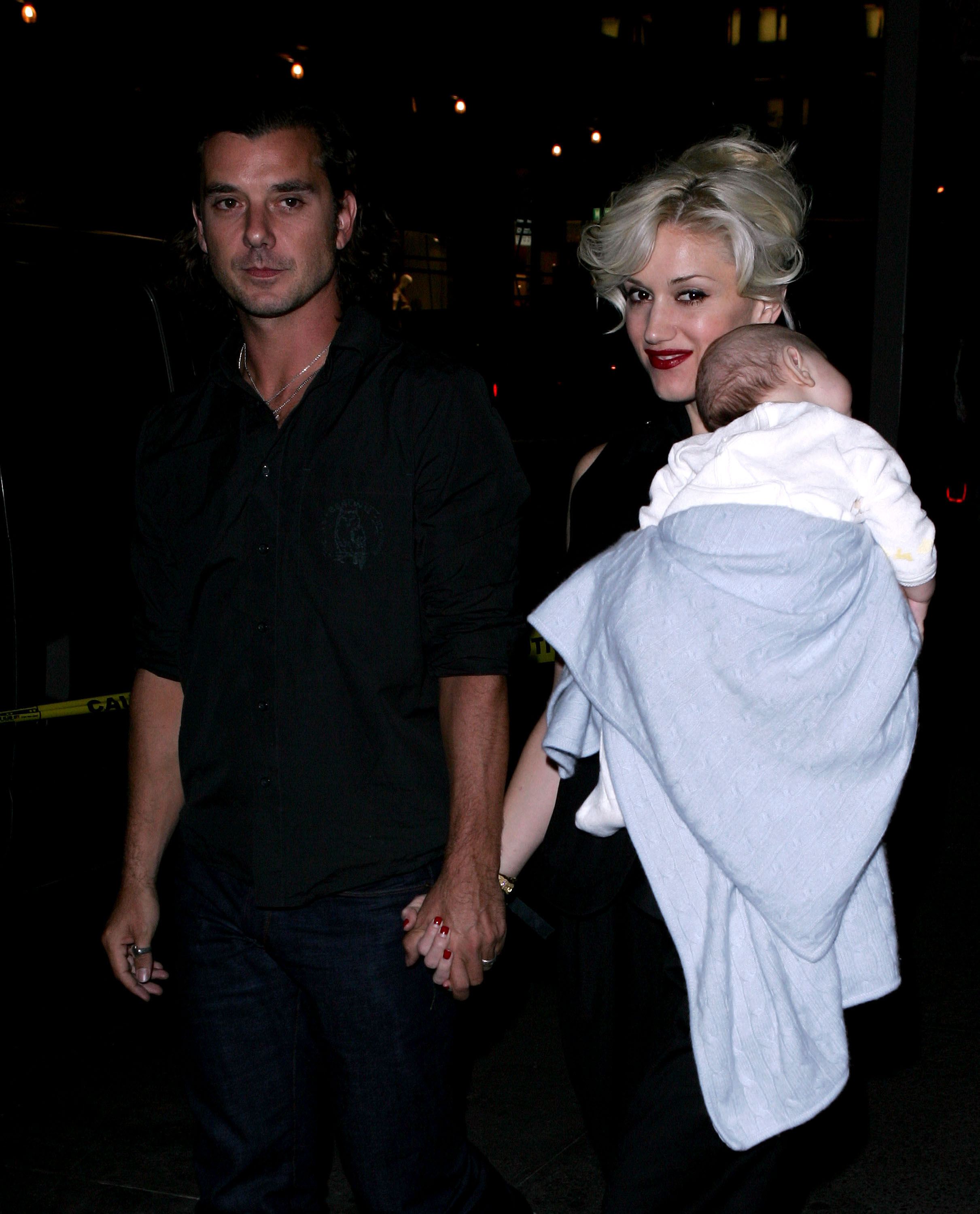 Gavin Rossdale and Gwen Stefani with baby boy Kingston, 2006 | Source: Getty Images