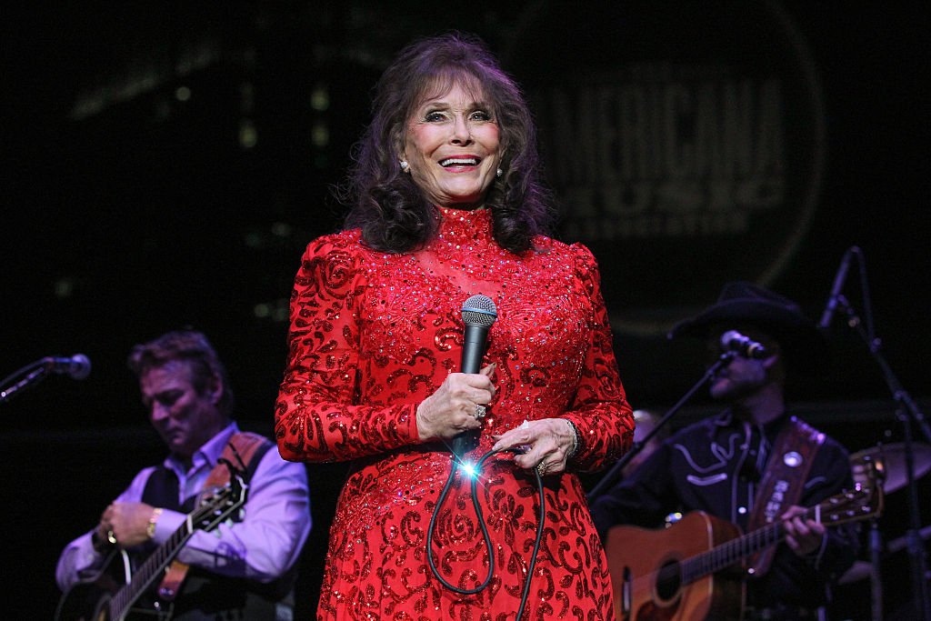 Loretta Lynn performs during the 16th Annual Americana Music Festival & Conference at Ascend Amphitheater on September 19, 2015 in Nashville, Tennessee. | Source: Getty Images