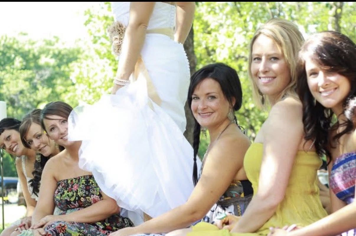 Spring Weems pictured with friends | Source: Facebook/brenna.reaves