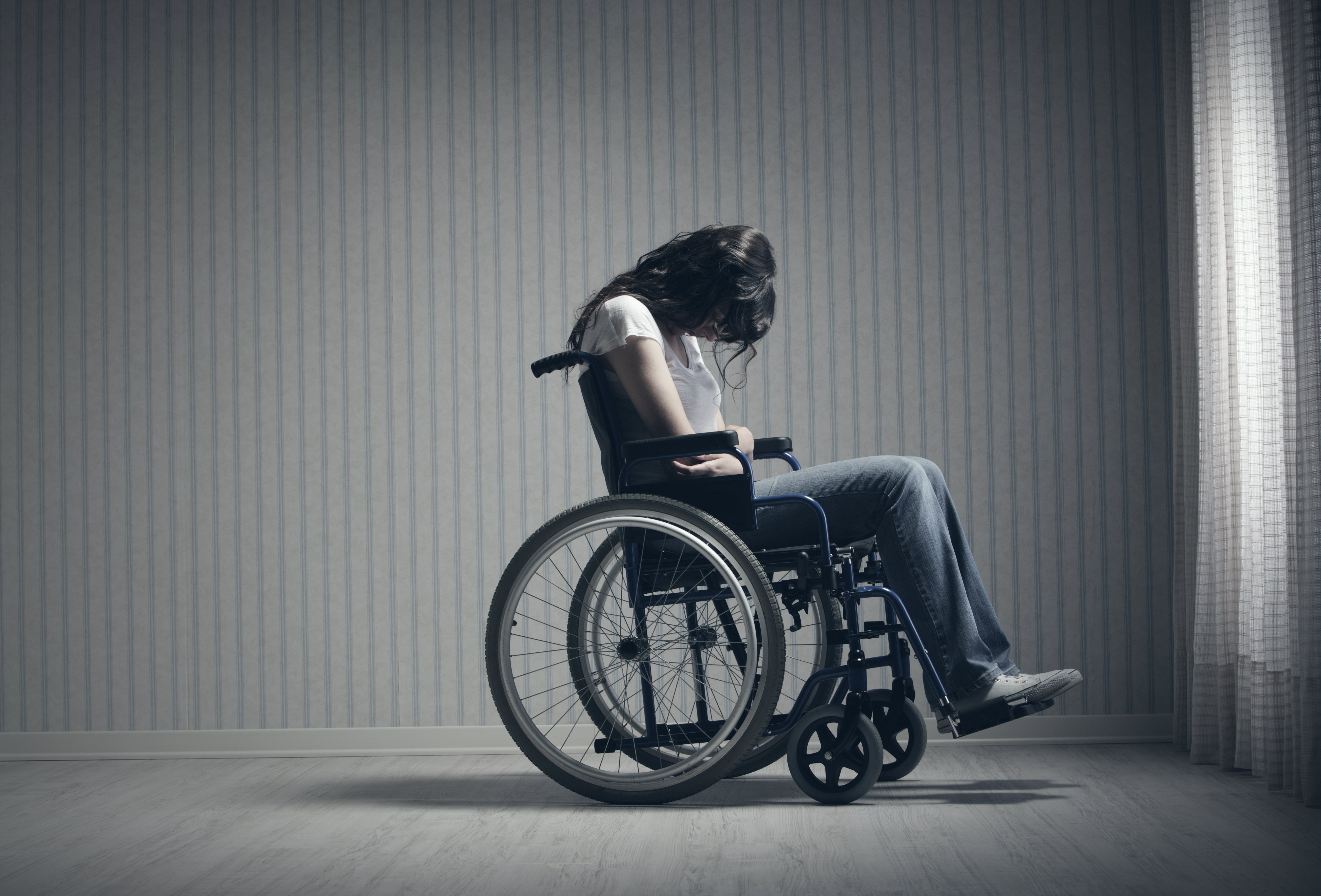 Mujer en silla de ruedas. | Foto: Shutterstock