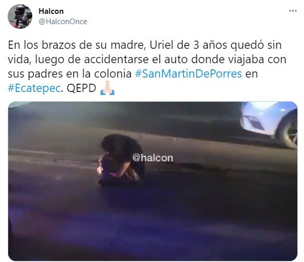 Madre llorando por su hijo Uriel. | Foto: Captura de pantalla de Twitter/HalconOnce