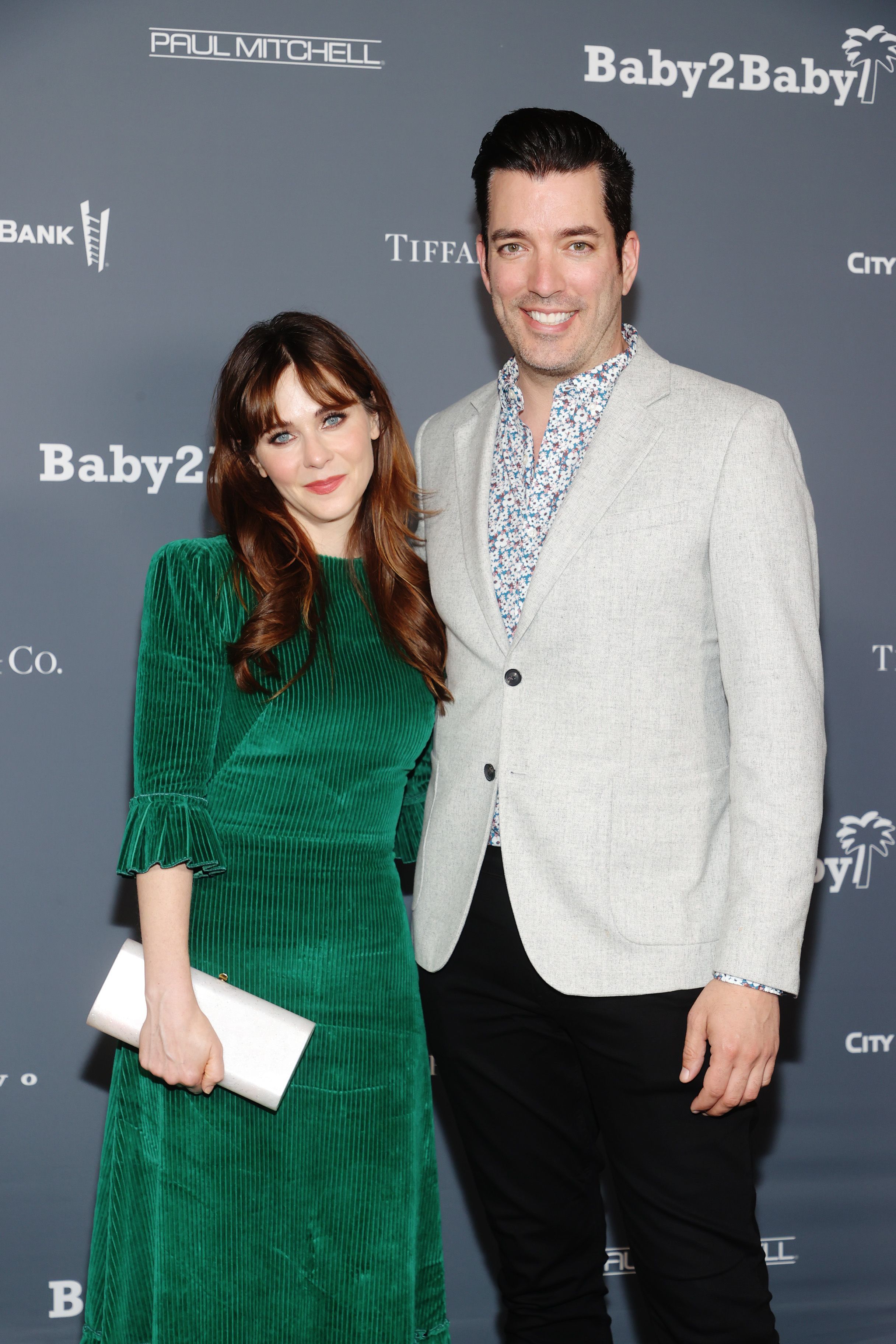 Zooey Deschanel and Jonathan Scott at the Baby2Baby 10-Year Gala on November 13, 2021 in West Hollywood, California. | Source: Getty Images