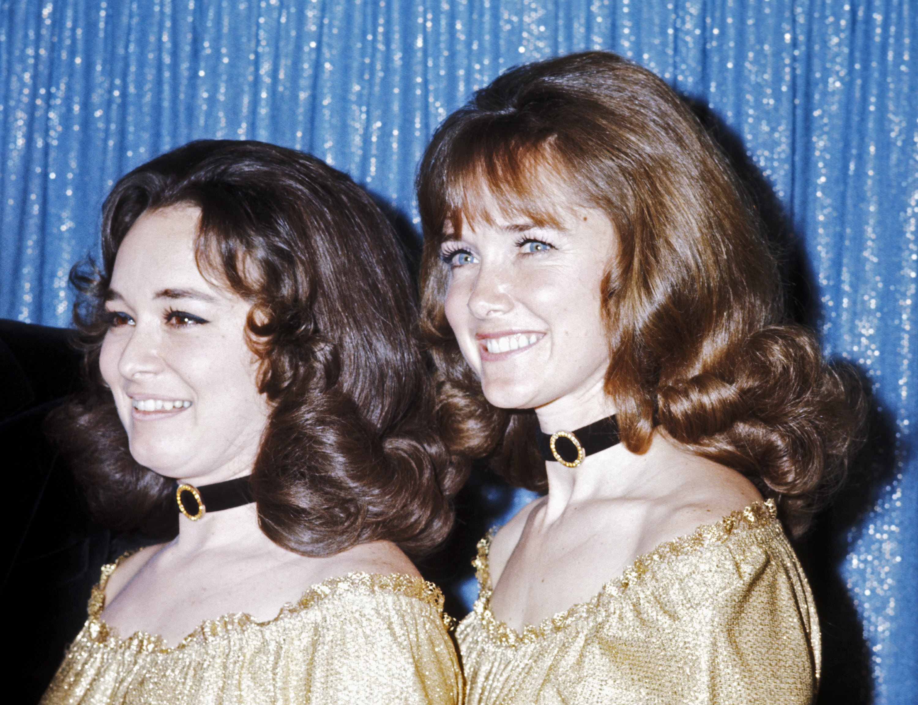 Peggy and Dianne Lennon at the 23rd Annual Primetime Emmy Awards in Hollywood, 1971 | Source: Getty Images