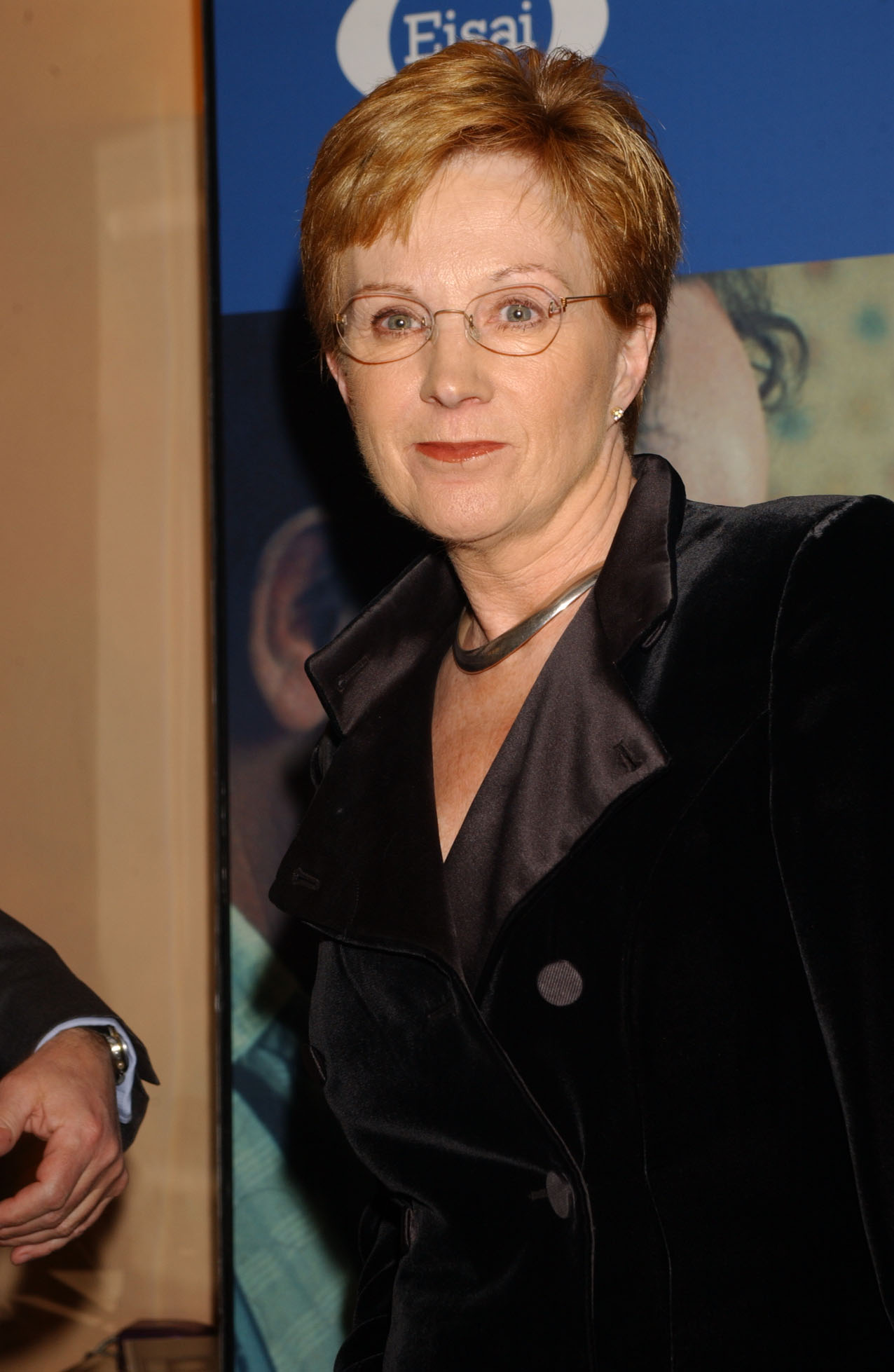 Anne Robinson during a press reception at the Washington Hotel in London, on January 13, 2002. | Source: Getty Images