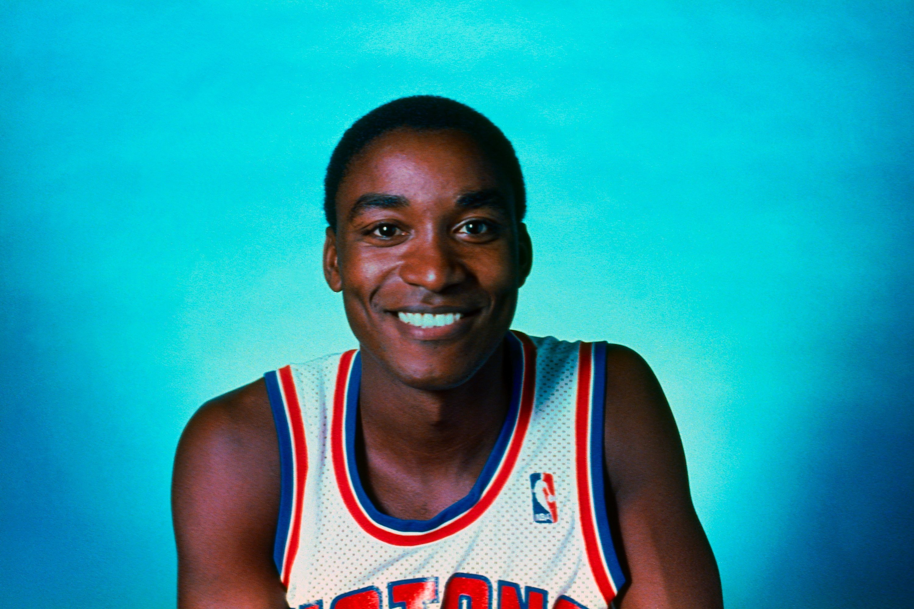 NBA legend Isiah Thomas in a 1987 portrait at the Pontiac Silverdome in Michigan. | Photo: Getty Images