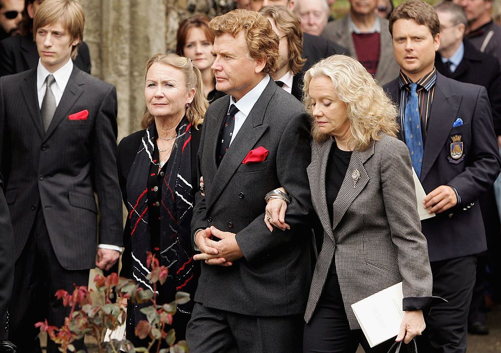  Crispian Mills, Juliet Mills, Jonathan Mills and Hayley Mills attend the funeral service held for Sir John Mills. | Source: Getty Images