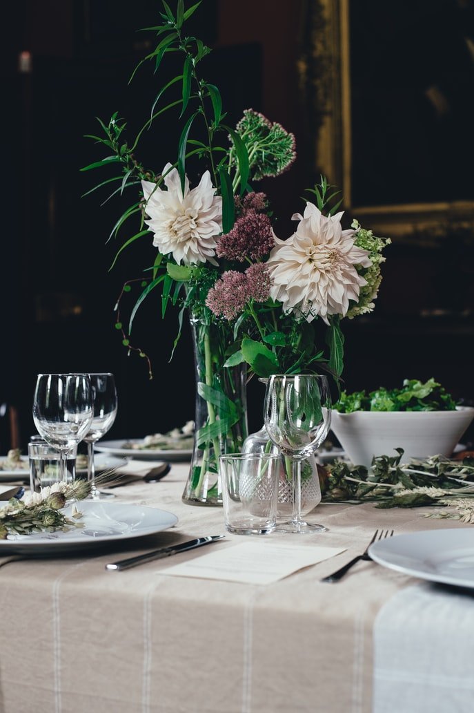 Sophia set the table for three but Nicky told her she had to leave | Source: Unsplash