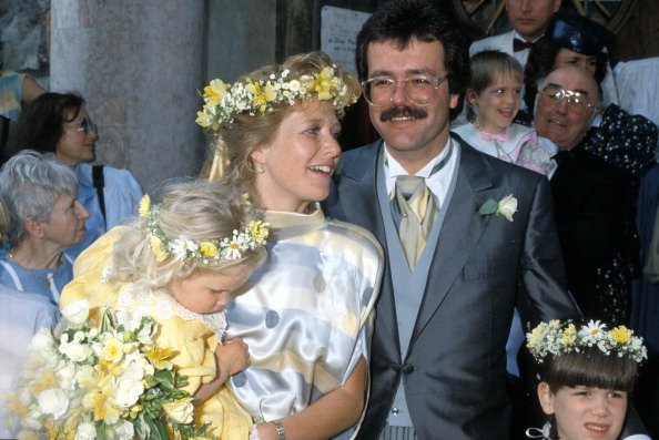 Jutta Speidel, Ehemann Dr. Stefan Feuerstein,, 28.12.1984, Gäste, Hochzeit | Quelle: Getty Images