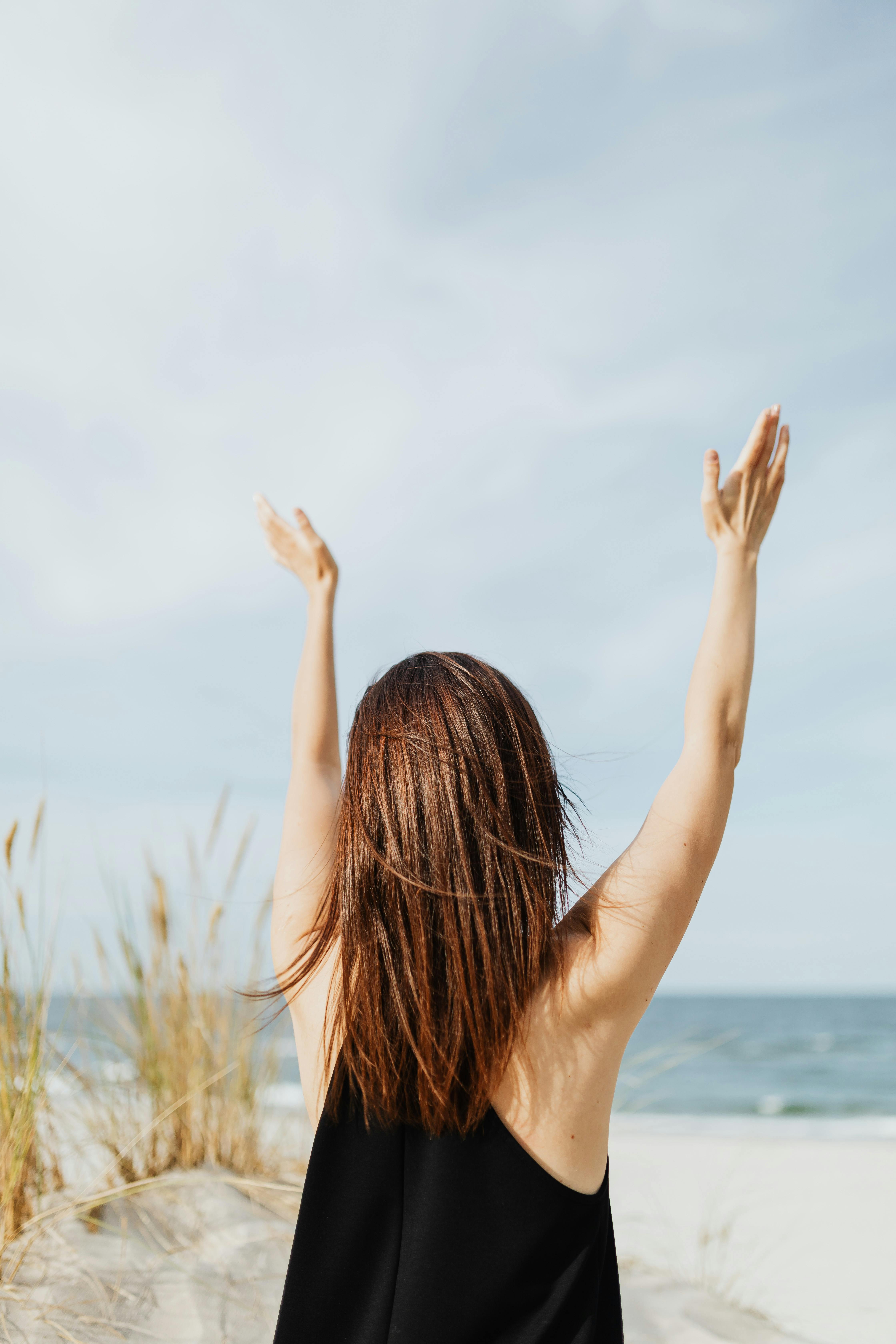 A hopeful woman | Source: Pexels