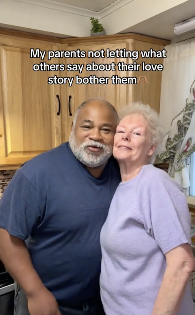Alicia Mae Holloway's happy parents in a clip Alicia shared on March 2024  | Source: tiktok/aliciamaeholloway