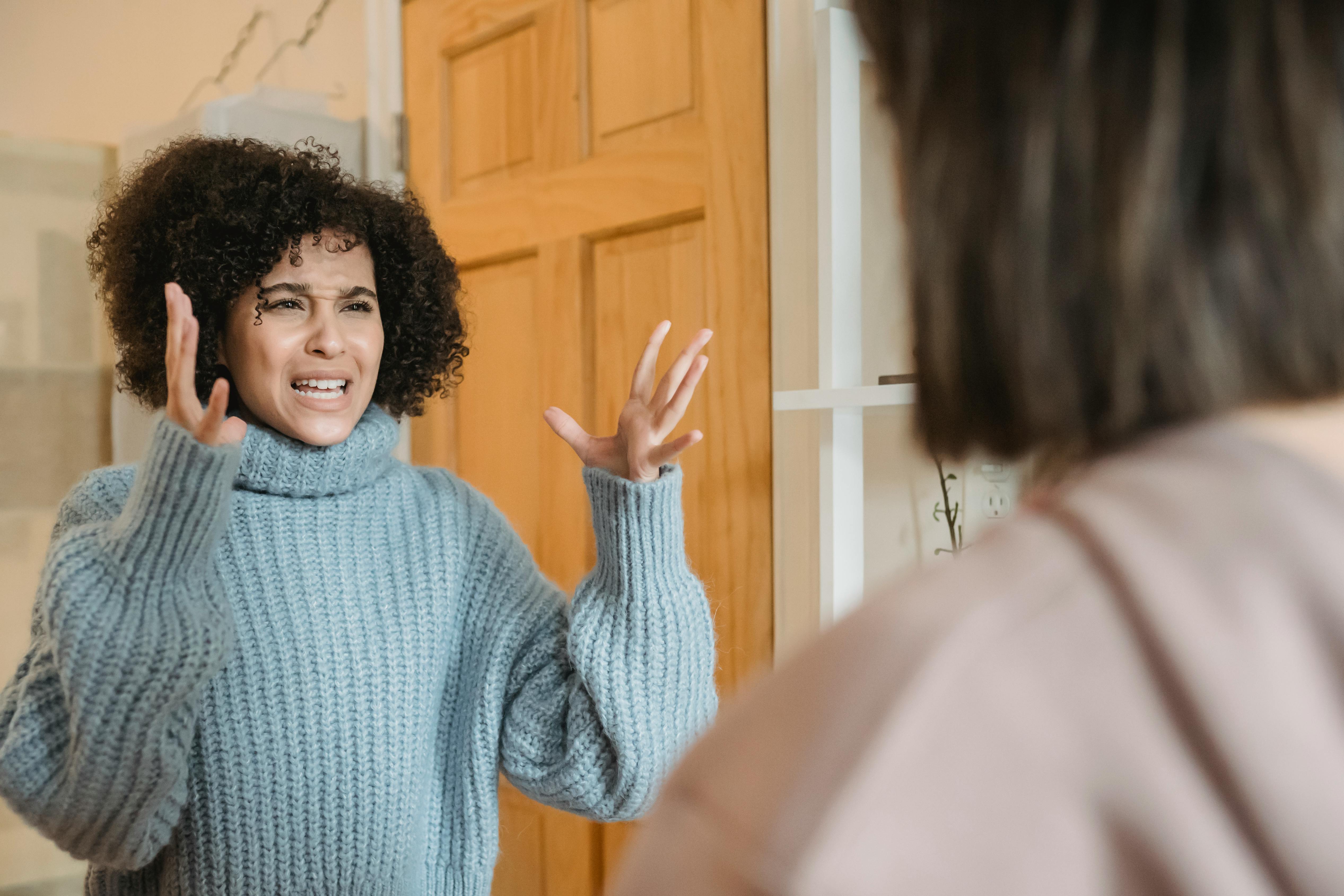 Two women having conflict at home | Source: Pexels