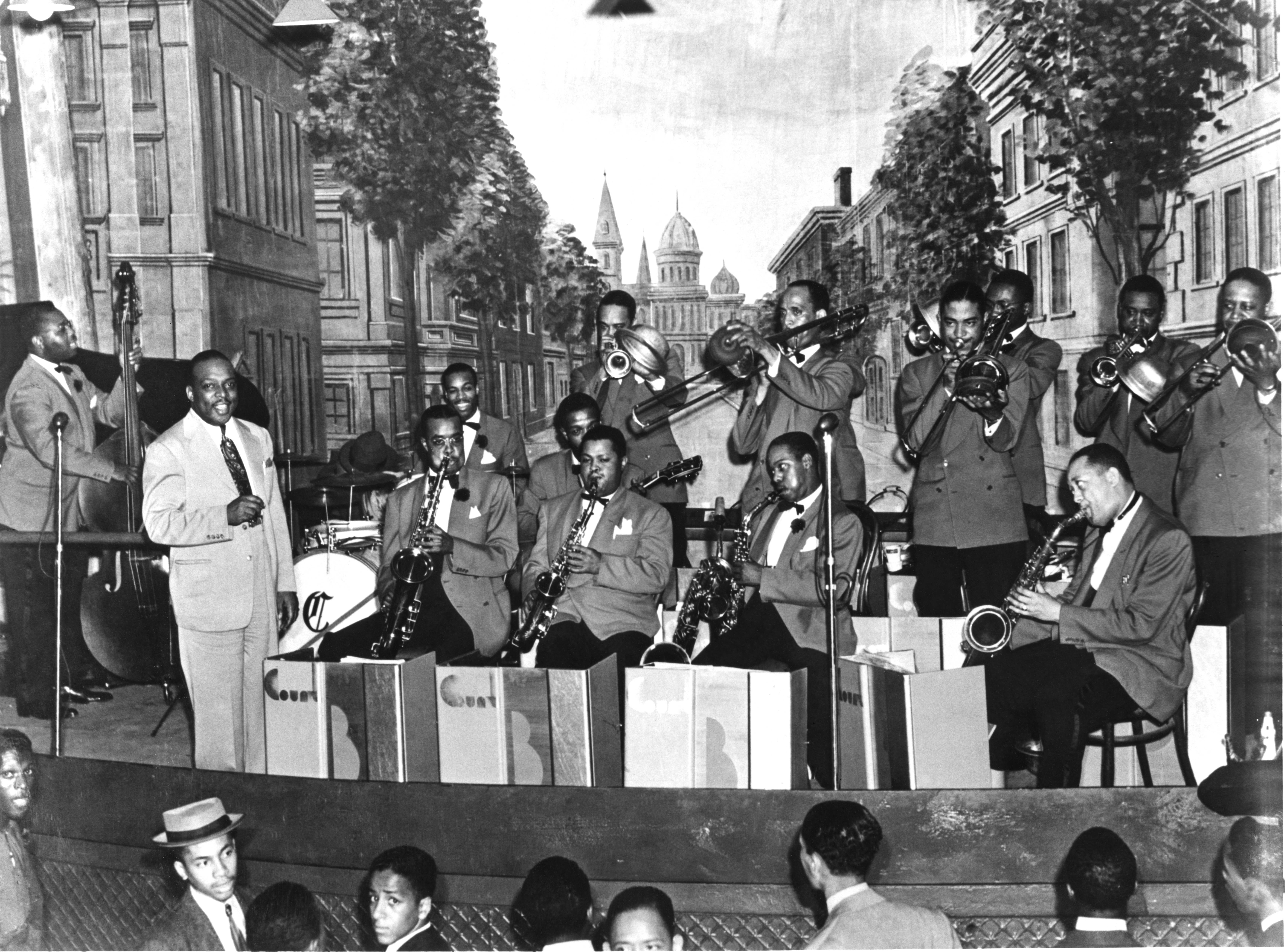 Buddy Tate was a member of the Basie Orchestra for 10 years. They're seen here performing in Chicago, 1940. | Photo: Getty Images.