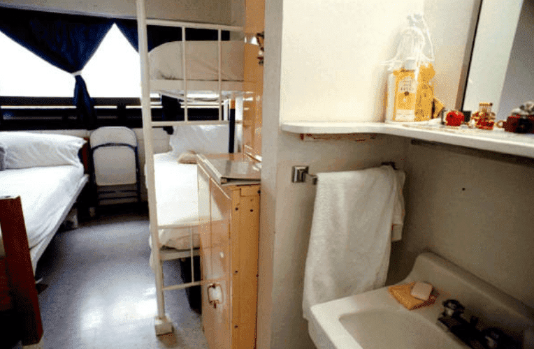 An inmate cell at the Federal Correctional Institution, on March 2, 2000, in Dublin, California | Source: Getty Images (Bea Ahbeck/Bay Area News Group archive)
