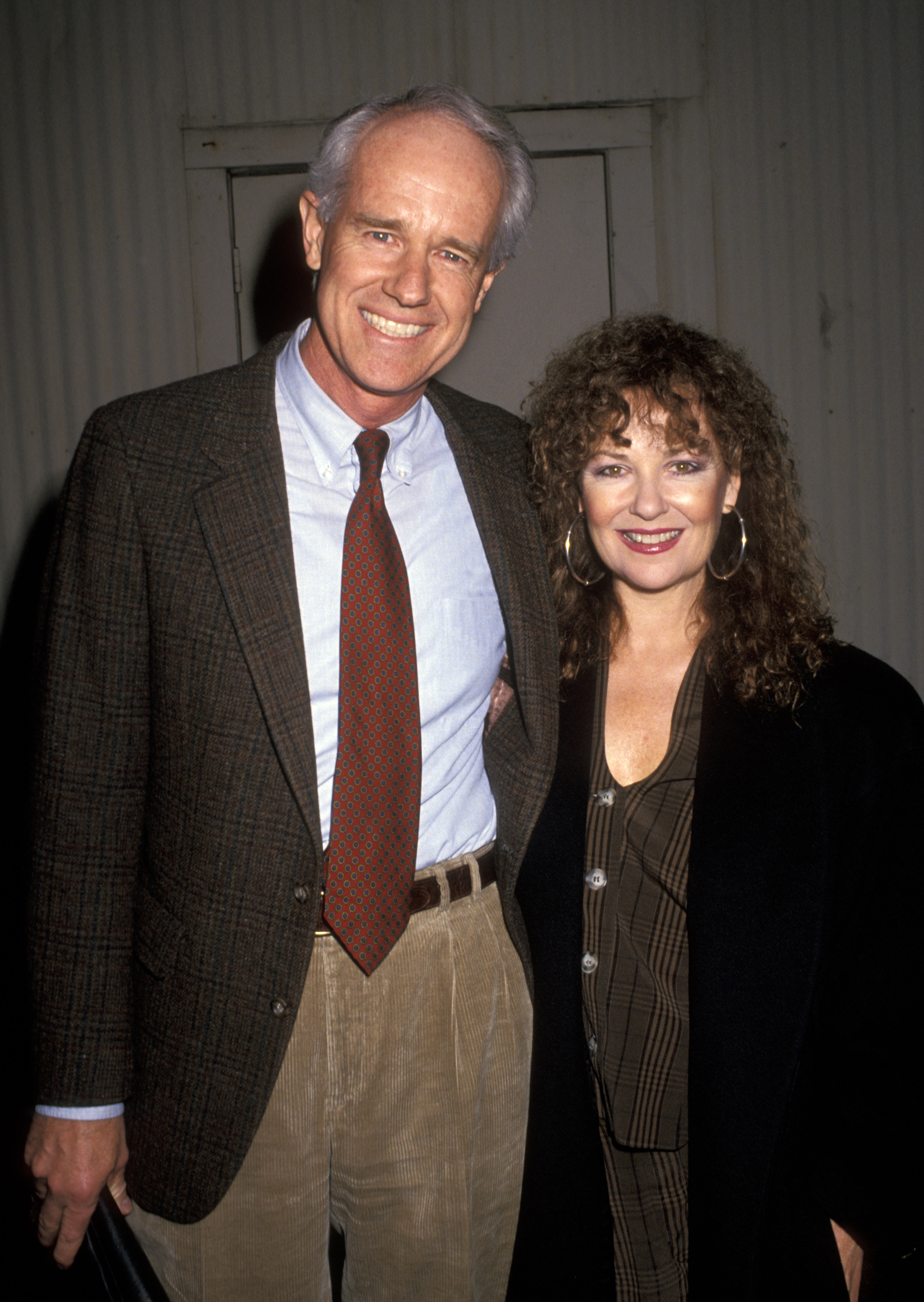 Mike Farrell and Shelly Fabares on November 21, 1991 in Culver City, California | Source: Getty Images