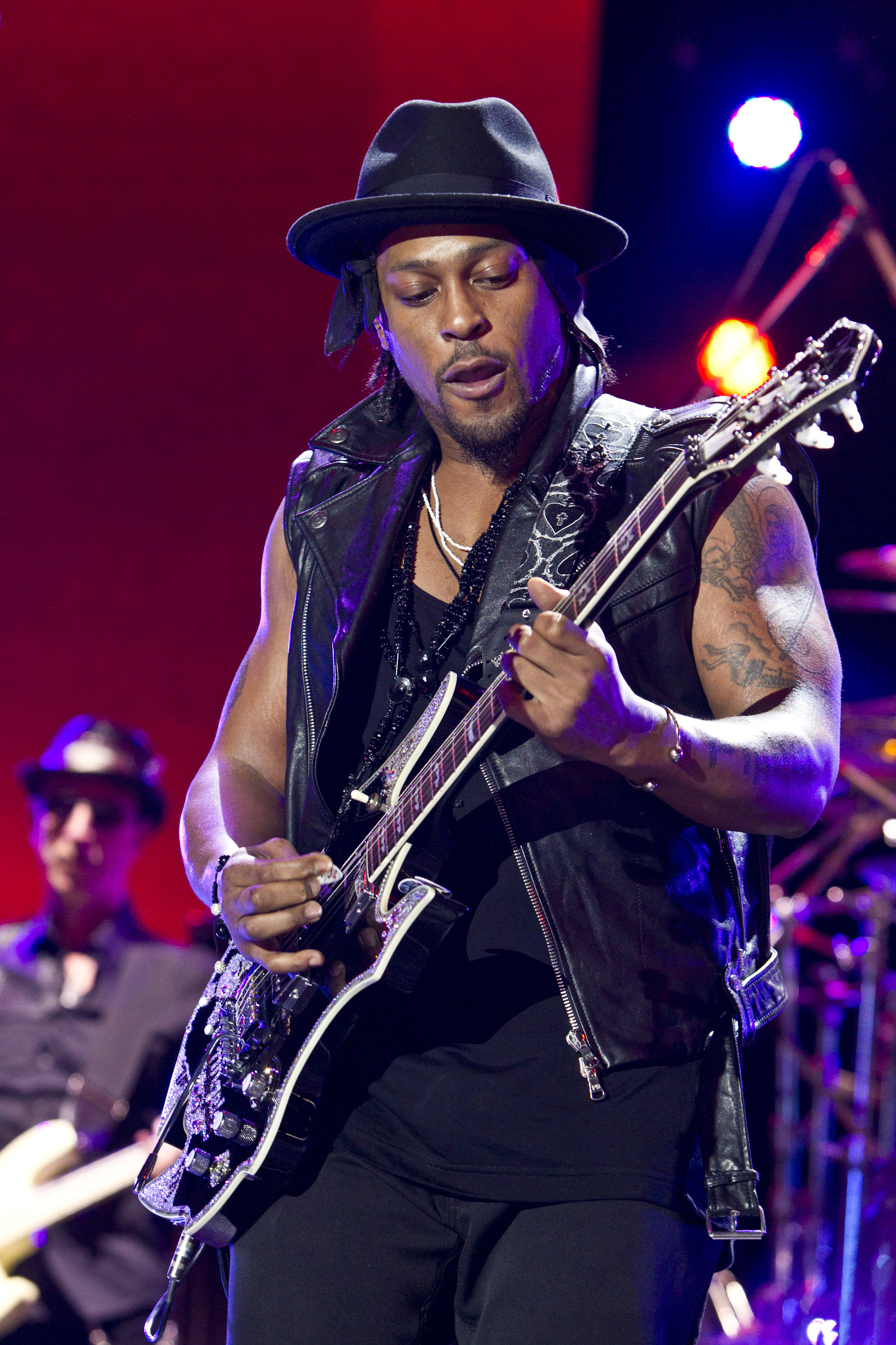 D'Angelo performing at the Essence Music Festival in New Orleans, Louisiana on July 6, 2012. | Source: Getty Images