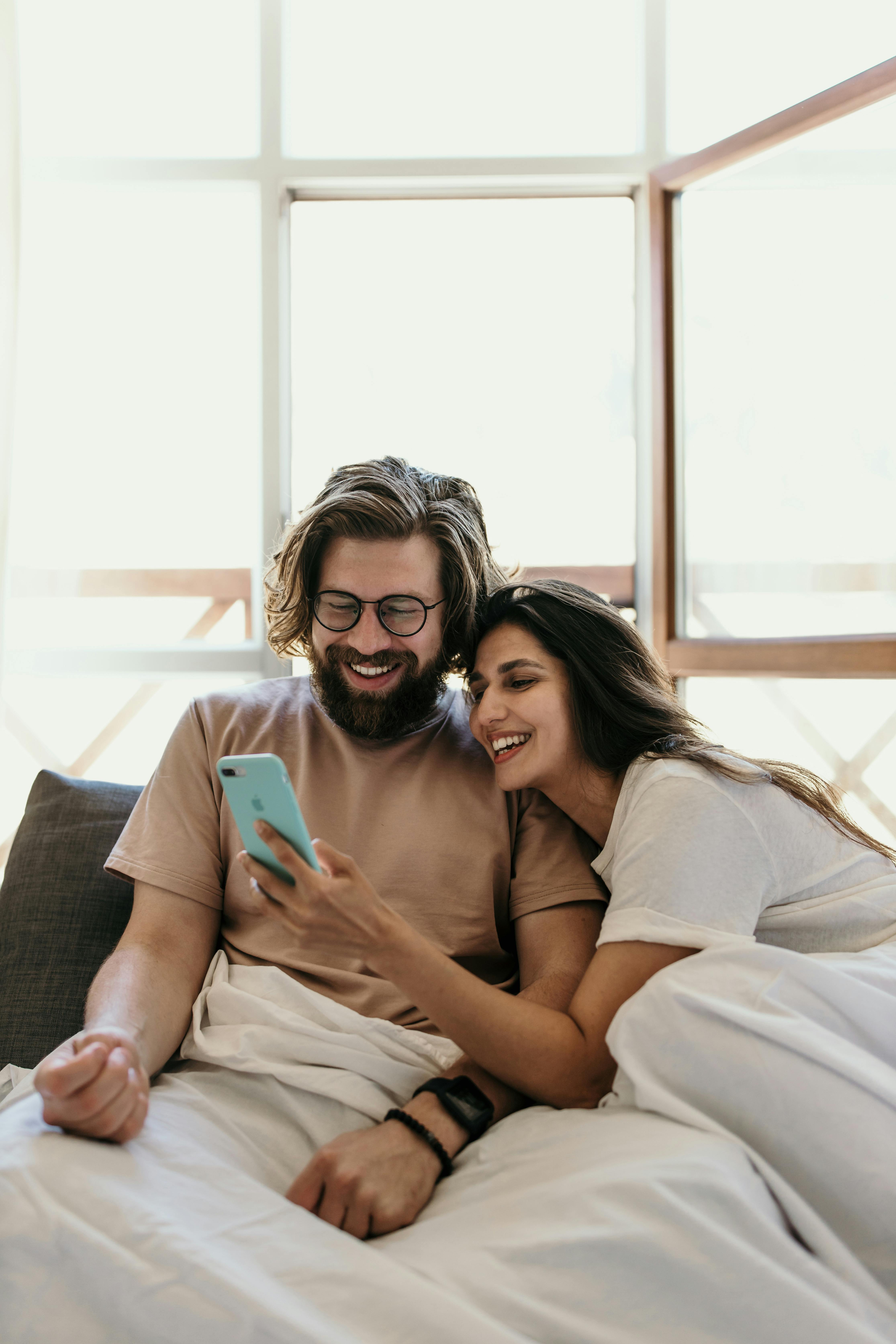 Couple in bed | Source: Pexels