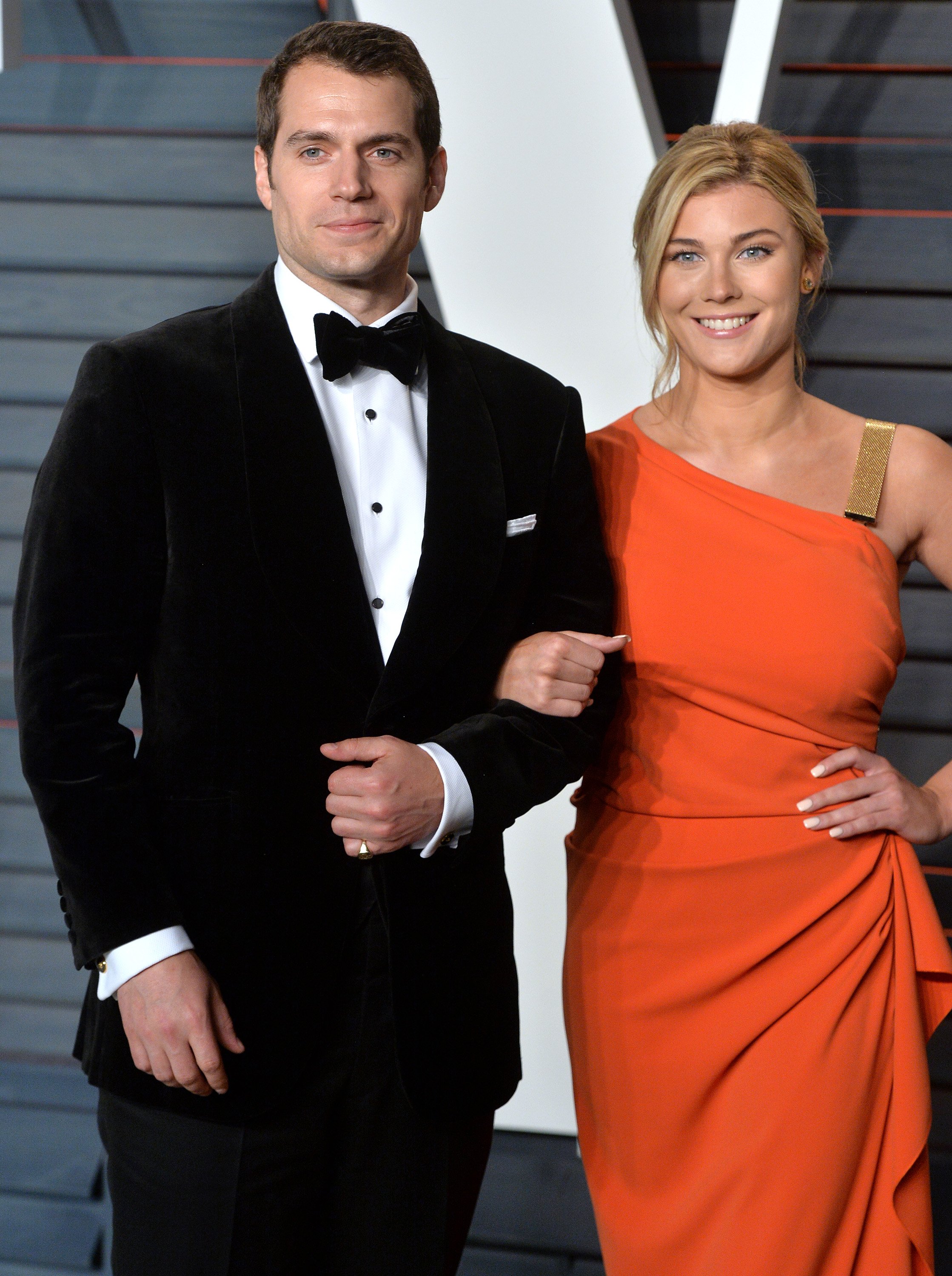 Henry Cavill and Tara King at the 2016 Vanity Fair Oscar Party at Wallis Annenberg Center for the Performing Arts in Beverly Hills, California on February 28, 2016 | Source: Getty Images