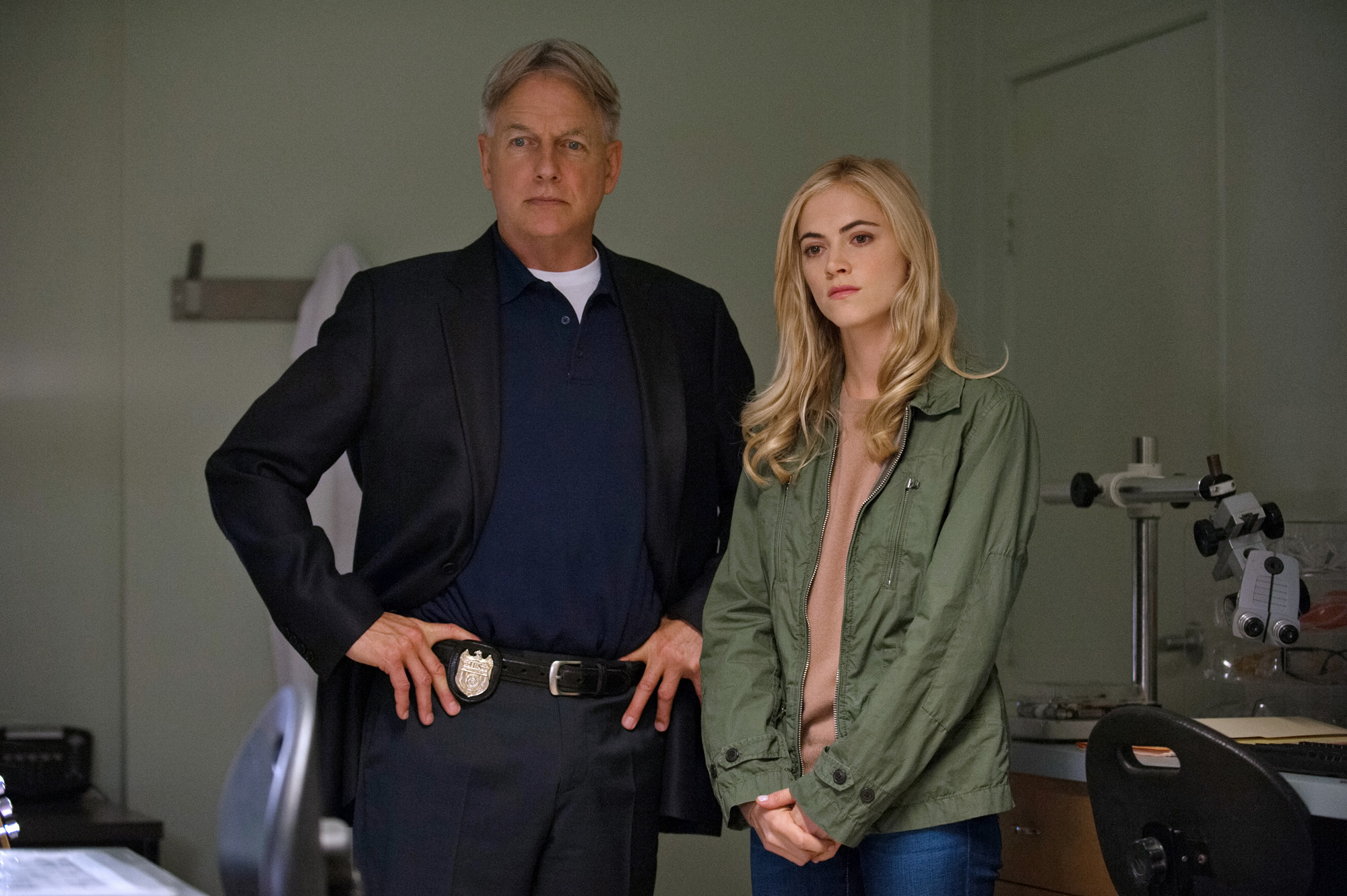 Mark Harmon and Emily Wickersham on an episode of "NCIS" on February 28, 2014 | Source: Getty Images